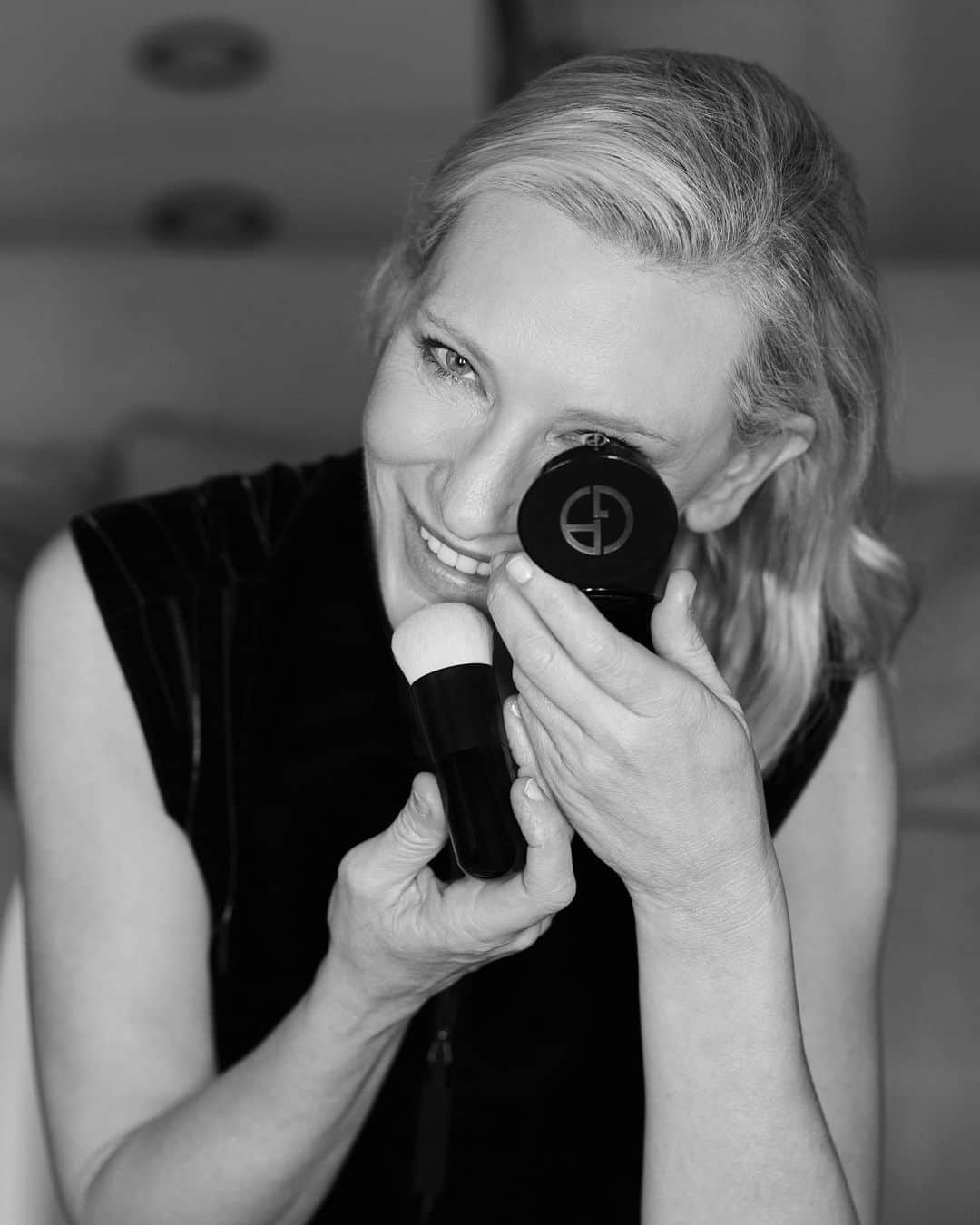 Armani Beautyさんのインスタグラム写真 - (Armani BeautyInstagram)「Sculpted glow. Behind the scenes with Giorgio Armani Global beauty Ambassador Cate Blanchett, at the 76th annual Cannes Film Festival, adding a swipe of LUMINOUS SILK GLOW BLUSH.  Makeup artist: @marygreenwell Hair: @nicolaclarkecolour  Stylist: @elizabethstewart1  Photography: @gregwilliamsphotography  @giorgioarmani   #Armanibeauty #LuminousSilk #CateBlanchett #Gregwilliamsphotgraphy #CannesFilmFestival #Cannes2023」5月20日 21時08分 - armanibeauty