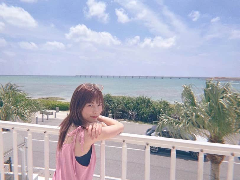 東村芽依さんのインスタグラム写真 - (東村芽依Instagram)「. 沖縄旅行🌺🌴🌊 #ハイビスカス#咲いてた#沖縄#ウミカジテラス #日向坂46#東村芽依#meigram」5月20日 21時23分 - mei.higashimura