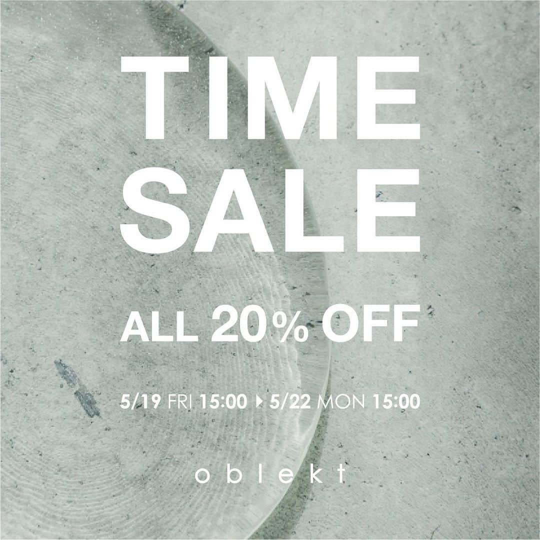 オブレクトのインスタグラム：「oblekt  ALL ITEM 20%OFF！ TIME SALE 開催中！  5/19 (FRI) 15:00 - 5/22 (MON) 15:00    人気の高山都さんとの最新コラボアイテムを始め、 今すぐ着られるアイテムが盛り沢山です。   大人気のオーガニックコットンシアーワンピースや リサイクルコットンデニムオーバーオールも対象です🌿 在庫が少ない商品もございますので気になる方はお早めに✨  期間限定のSALEとなりますので、この機会をお見逃しなく！  詳しくはoblekt 公式オンラインストアをご覧ください。     #oblekt #オブレクト #高山都 さん #recirculet #リサーキュレット」