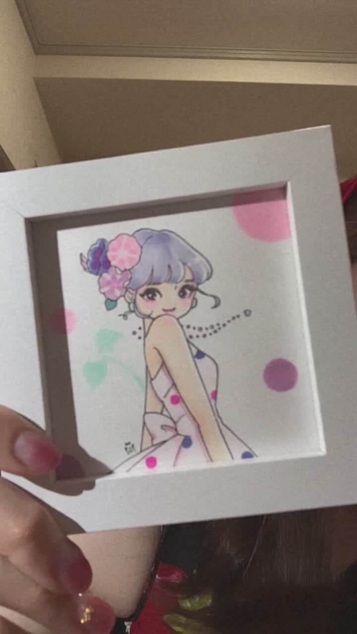 大石蘭のインスタグラム：「デザフェス直前🎀グッズ紹介とか💓」
