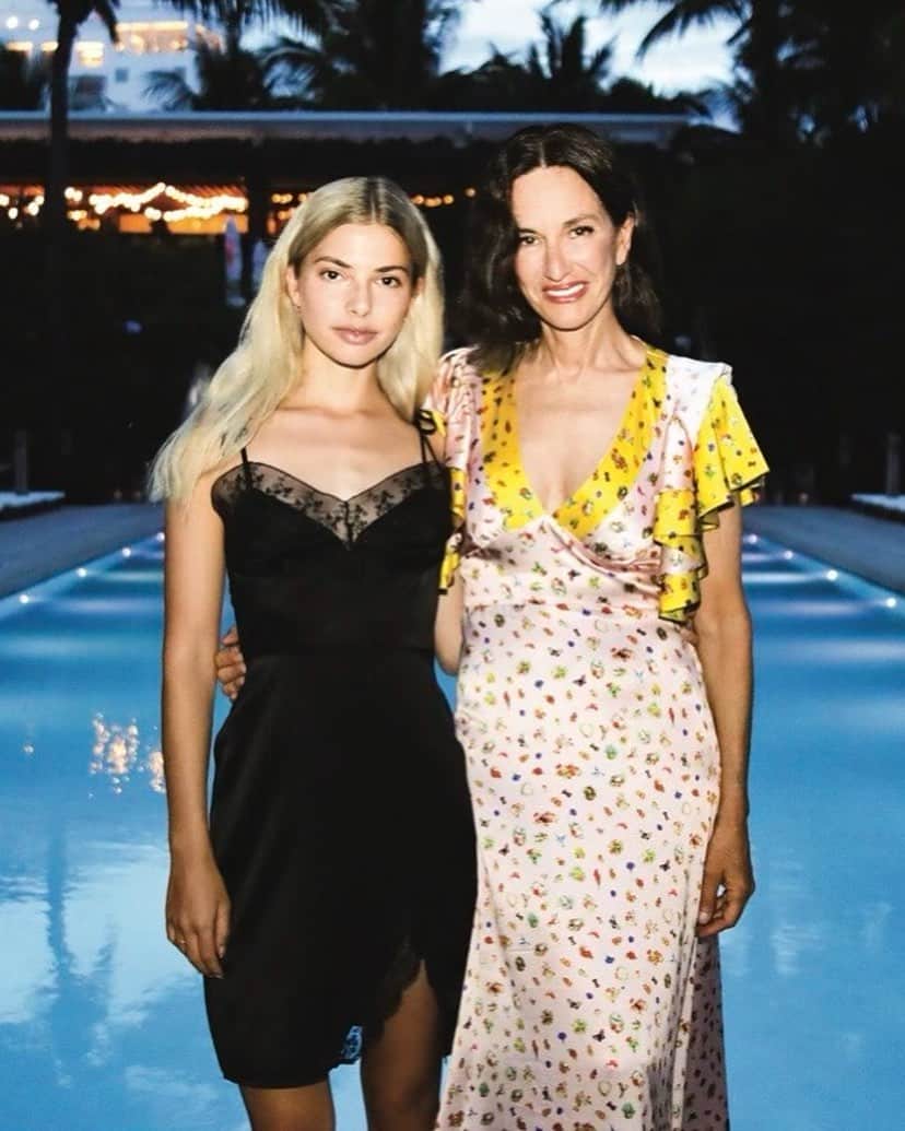 シンシア ローリーのインスタグラム：「Happppy birthday to my sweet kitty 24 and so much more ♥️」