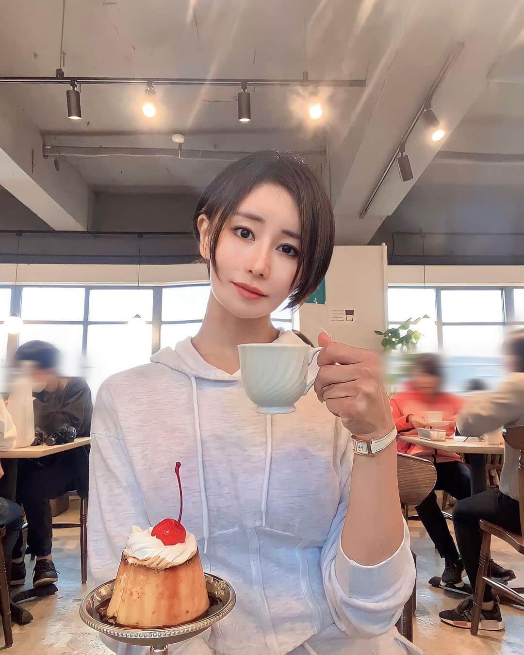 明里ともかのインスタグラム：「旅の終点は雨模様でした。 ・ ・ ・ #門司港 #北九州 #ミルクホール門司港  #カフェ」