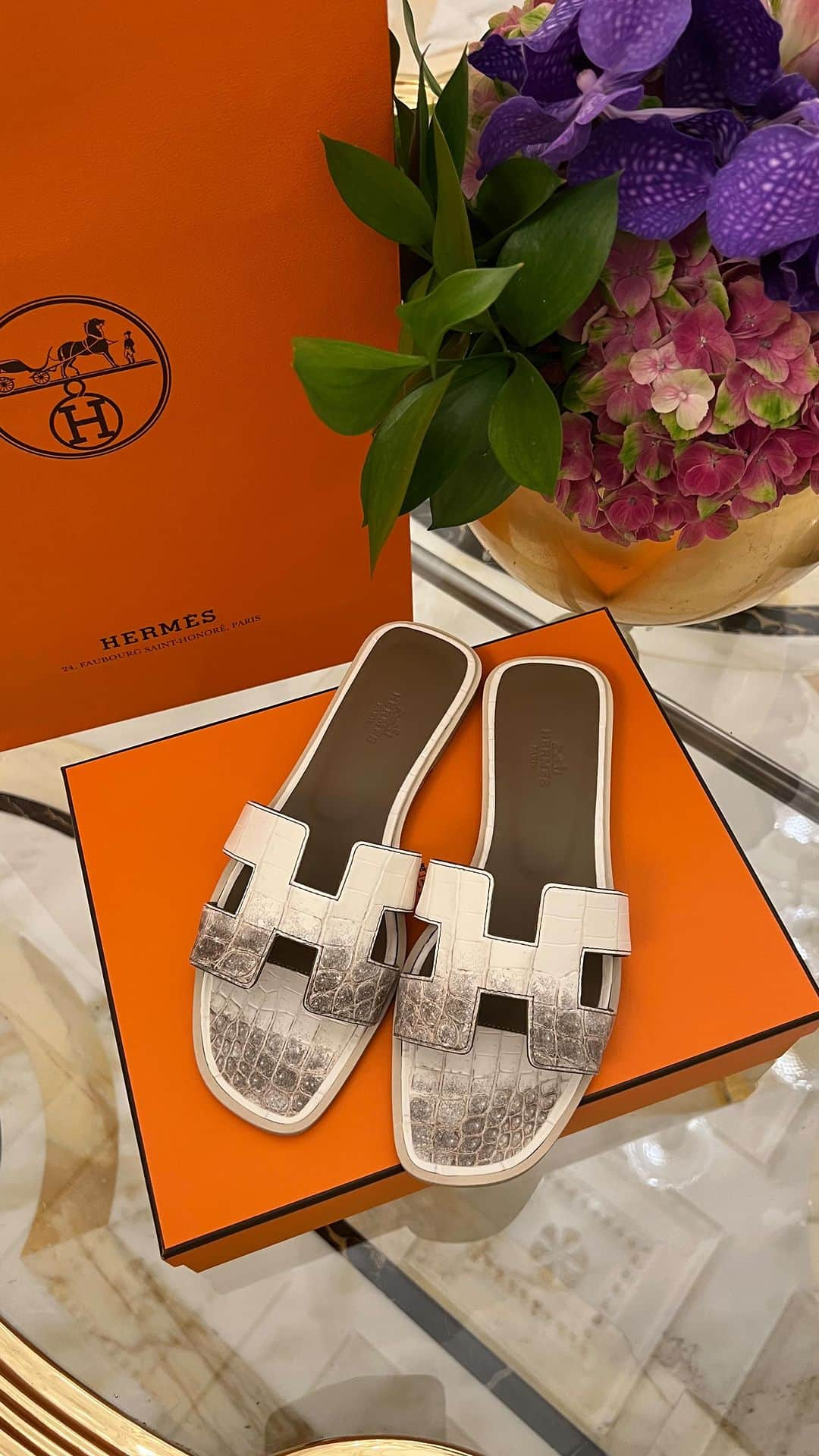 ayuのインスタグラム：「Himalayan🐊🤍  #hermes#unboxing」