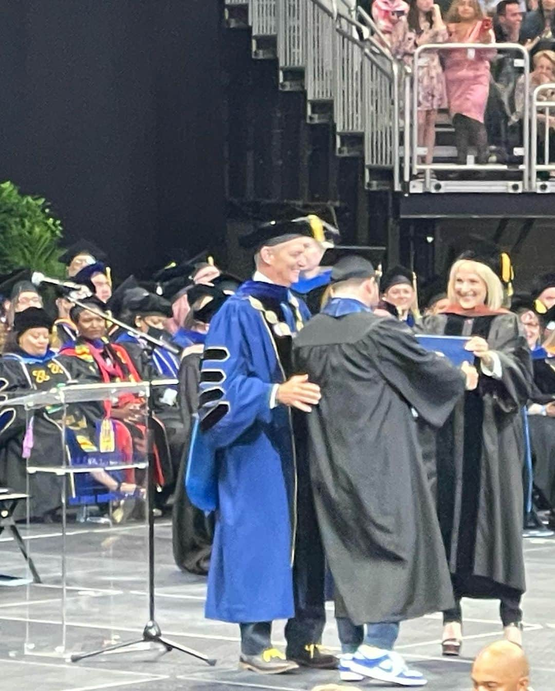 マーリー・マトリンさんのインスタグラム写真 - (マーリー・マトリンInstagram)「Our son Brandon graduated with a Bachelors of Arts in Public Relations at Marquette University this morning! And I had the honor of receiving Doctor of Fine Arts! I delivered the commencement speech to the graduates in which made me so happy. @brandongrandalskii @marquetteuniversity #2023 CONGRATS to every graduate this year! #proudmomanddad @sarahgrandalski @tylergrandalski @isabelle.grandalski @liztannebaum @thewendyadams3 @charlotte.culpepper @kimberly_grandalski 🌟🌟💜💜」5月21日 8時30分 - themarleematlin