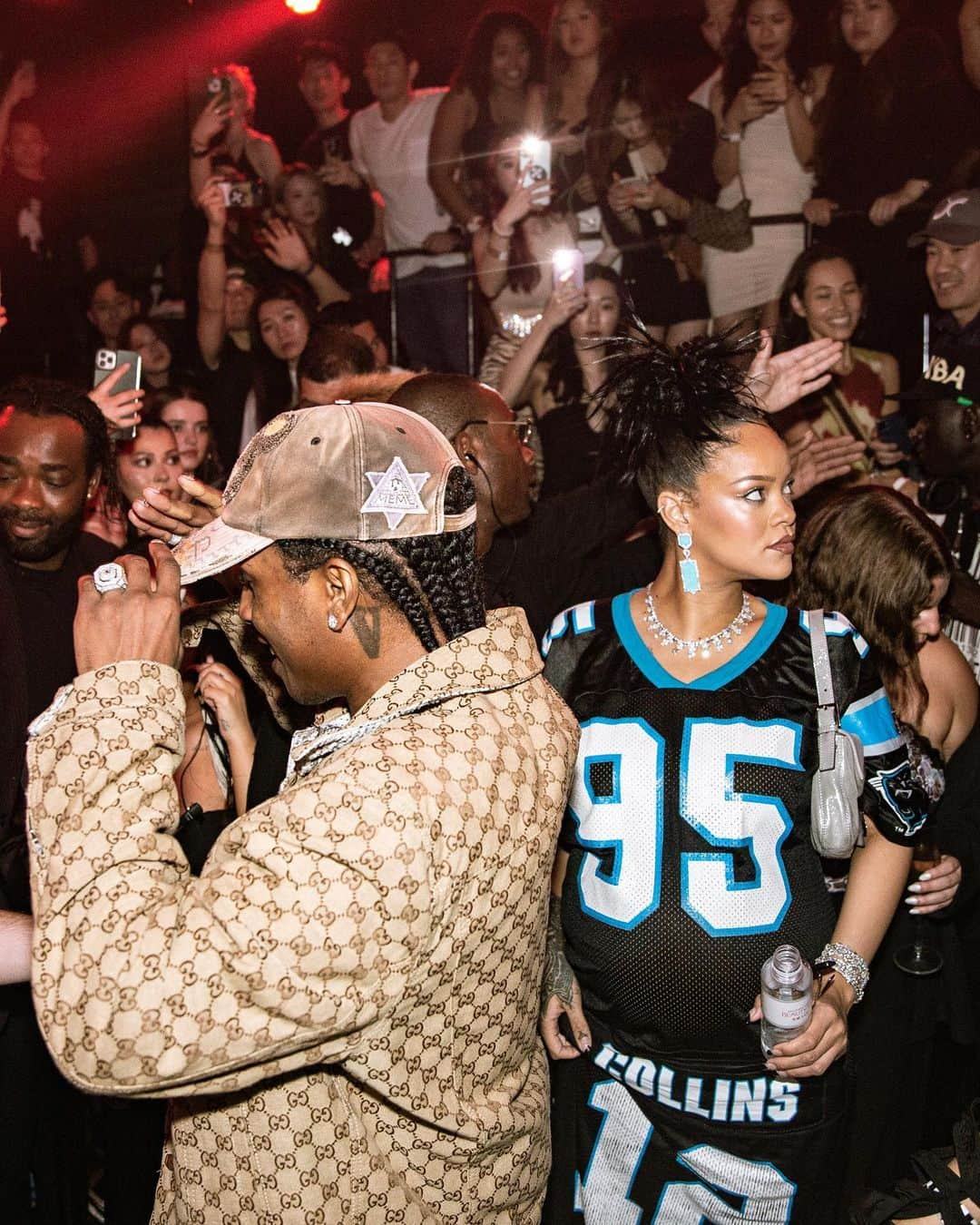 MARISさんのインスタグラム写真 - (MARISInstagram)「@badgalriri @asaprocky here in Tokyo💎 What a night ❤️❤️❤️ Thank you for having us 😍 📸 by hubby  #riri #riricouple #asaprocky #Rihanna #tokyo #japan」5月21日 8時41分 - marristea