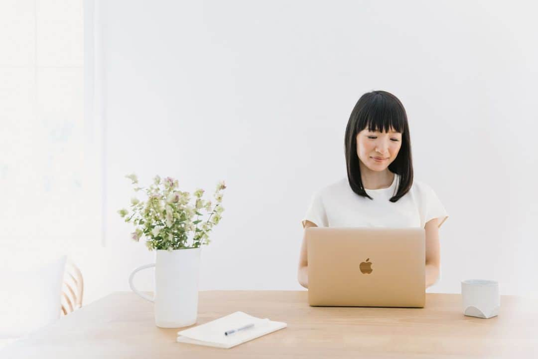 近藤麻理恵のインスタグラム：「Registration is now open for @konmari.co's Summer Courses to become a Certified Consultant! Working with people directly to tidy their homes has been one of the most fulfilling parts of my career. I'm excited to see others find their passion for sparking joy in others' lives.」