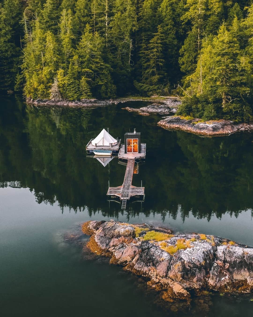 Airbnbのインスタグラム：「To do list: [empty]」