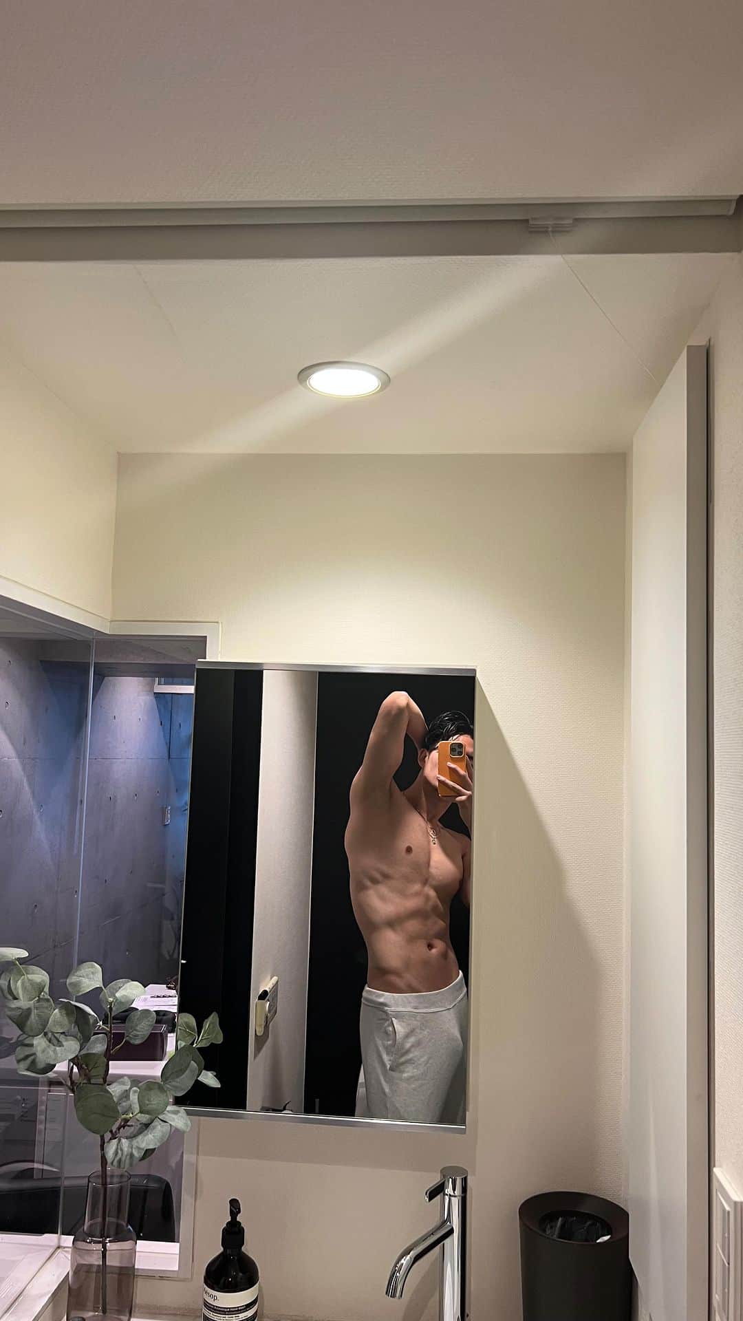 Kensukeのインスタグラム：「Suit 👍」