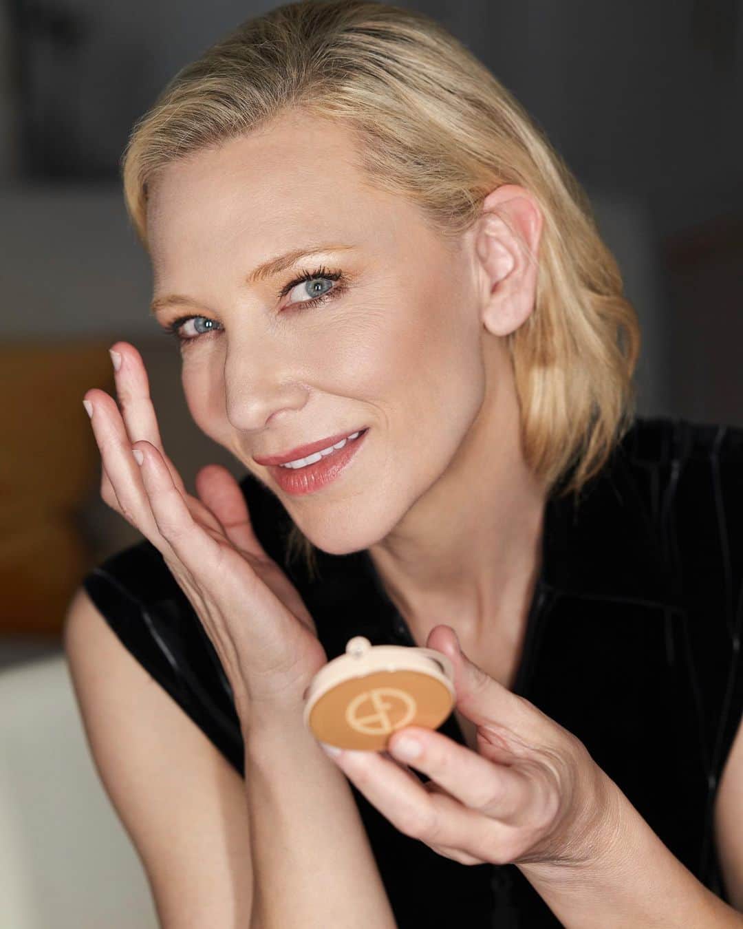 Armani Beautyさんのインスタグラム写真 - (Armani BeautyInstagram)「Intimate moments through the eyes of @gregwilliamsphotography at the 76th Cannes Film Festival.  Follow along with Cate Blanchett, Giorgio Armani Global beauty Ambassador, ahead of the party celebrating THE NEW BOY, a film she co-produced and stars in.  Makeup artist: @marygreenwell Hair: @nicolaclarkecolour  Stylist: @elizabethstewart1  Photography: @gregwilliamsphotography  @giorgioarmani   #Armanibeauty #CateBlanchett #Gregwilliamsphotgraphy #CannesFilmFestival #Cannes2023」5月21日 1時00分 - armanibeauty