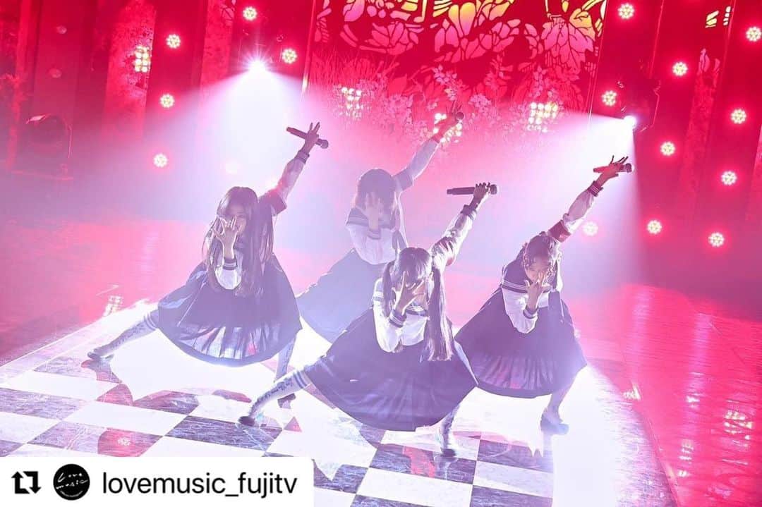 新しい学校のリーダーズのインスタグラム：「5/21(日)25:00~  フジテレビ 「love music」  【青春を切り裂く波動】TV初ﾊﾟﾌｫｰﾏﾝｽ🌊🔥 是非ご覧下さい‼️  #Repost @lovemusic_fujitv with @use.repost ・・・ 新しい学校のリーダーズ パフォーマンス写真公開  NEW EP『一時帰国』より 「青春を切り裂く波動」をテレビ初披露  明日よる25:00-放送 ※地域によって放送日程が異なります。　 各放送局のHPにてご確認下さい。  📷白石達也  #Lovemusic #ラブミュージック」