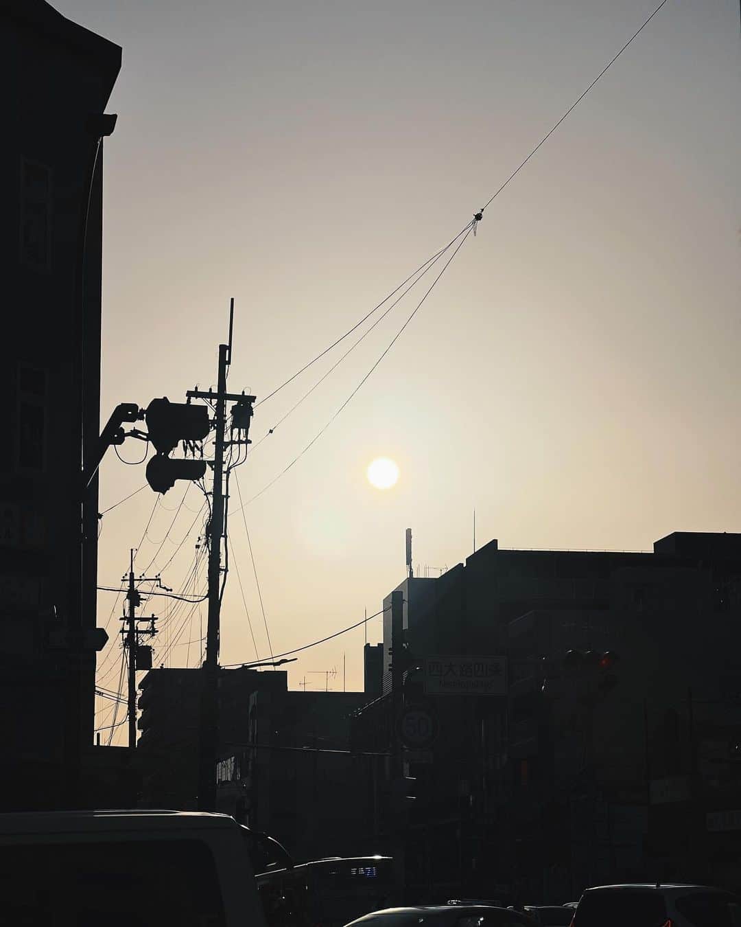 Duncanさんのインスタグラム写真 - (DuncanInstagram)「Silhouettes 🌇 . #silhouette #osaka #kyoto #duncan #2023 #travel #duncandesign」5月21日 1時22分 - duncan_design