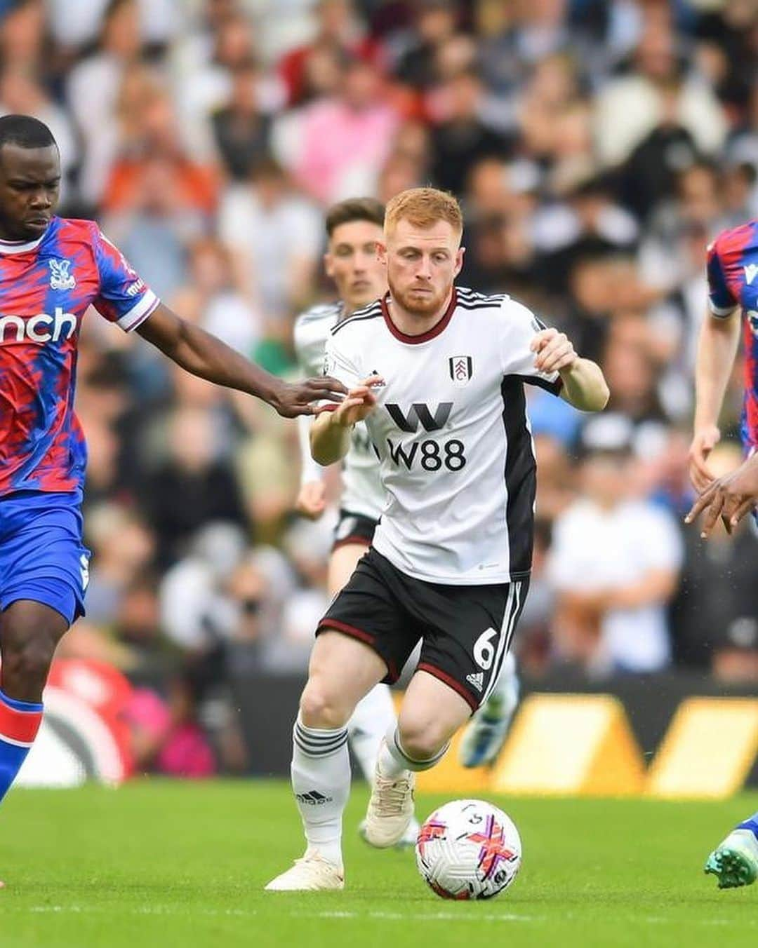 ハリソン・リードのインスタグラム：「Thank you for all your support at the Cottage this season! Shame not to get the win but we go for it again next week 🤍🖤」