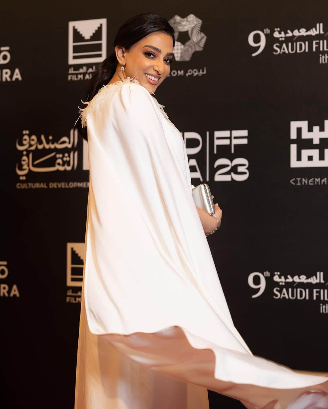 Khairiah Abulabanさんのインスタグラム写真 - (Khairiah AbulabanInstagram)「من حفل ختام #مهرجان_افلام_السعودية  @saudifilmfestival   Stylist @dareenalyawar  Outfit @lum_bylamataher  Jwelery @chopard @attarunited  Makeup @abrarmakeupbeauty  Hair @hairstyle_fofo  Shoes @jimmychoo  Photography @jubail_87」5月21日 2時34分 - kh_abulaban