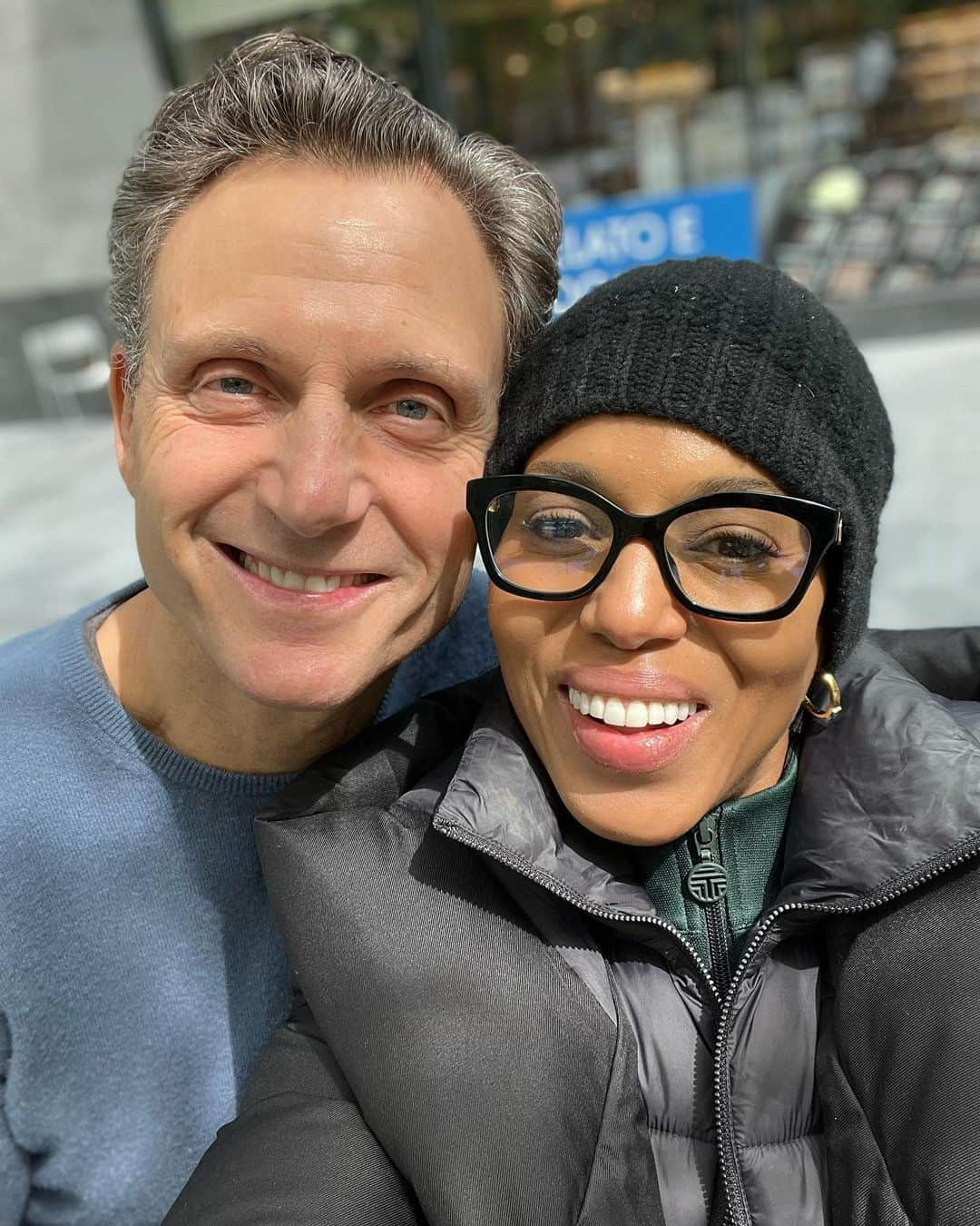 ケリー・ワシントンさんのインスタグラム写真 - (ケリー・ワシントンInstagram)「I told @tonygoldwyn that #Olitz is trending on TikTok for his birthday. He’s clearly VERY excited (swipe to see 👃🏾😜). HAPPY BIRTHDAY TONY!!!! Love you SOOOOOOOOOOOOOO much! XOXOXOXOXO #ScandalFam」5月21日 3時00分 - kerrywashington