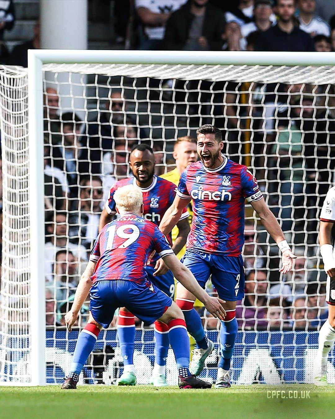 ジョエル・ワードさんのインスタグラム写真 - (ジョエル・ワードInstagram)「That's what he does 😉😍  #CPFC #PL #PremierLeague #CrystalPalace #Ward」5月21日 3時22分 - joelward2