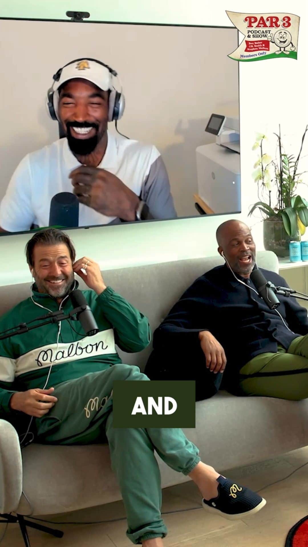J・R・スミスのインスタグラム：「The gift shop is always a vibe 😂 you never know what you might find lol. Check out the latest episode of the @par3podcast with my boy @therealchrisspencer and the guys. Link in bio」