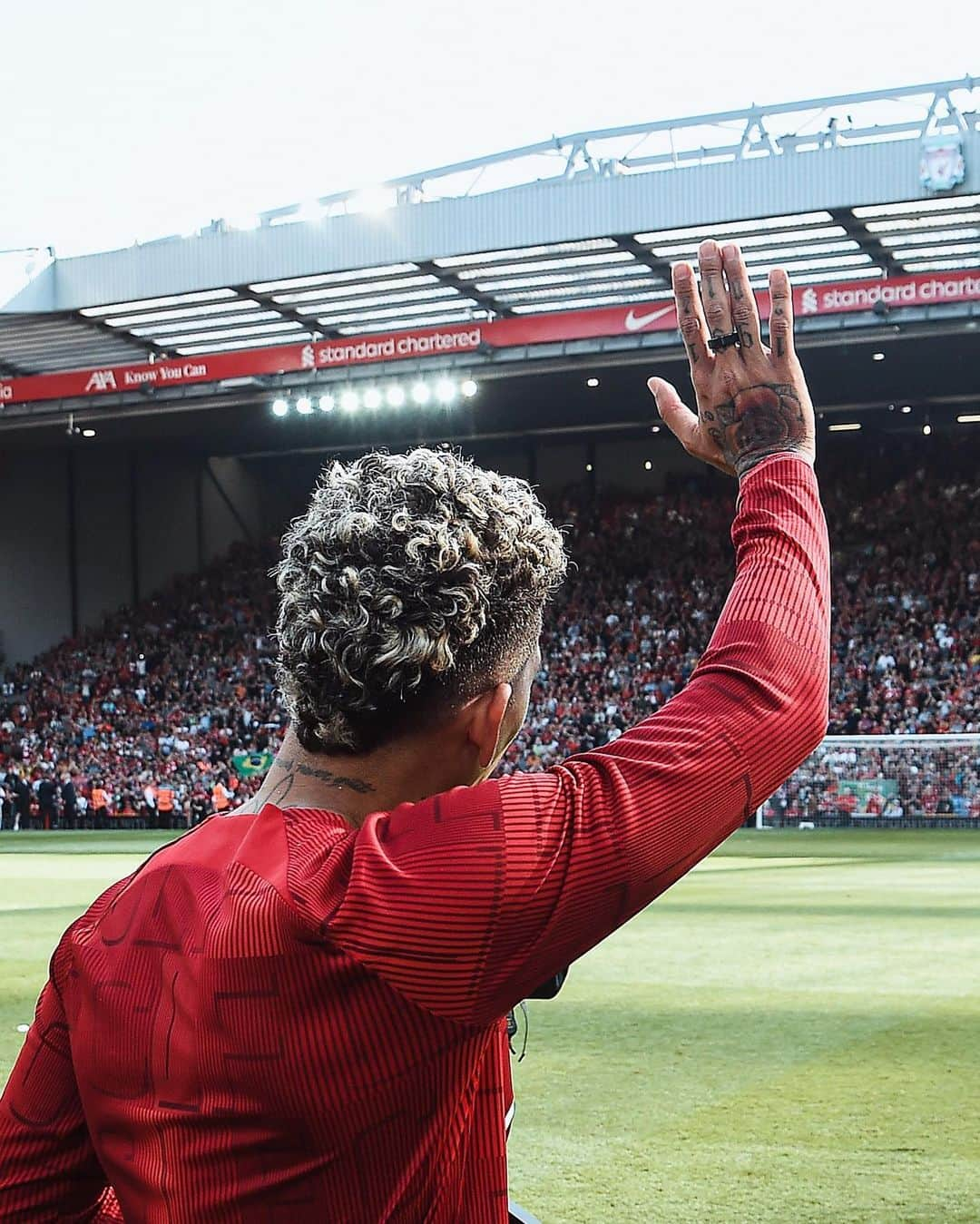 ロベルト・フィルミーノさんのインスタグラム写真 - (ロベルト・フィルミーノInstagram)「Obrigado ❤️」5月21日 3時36分 - roberto_firmino