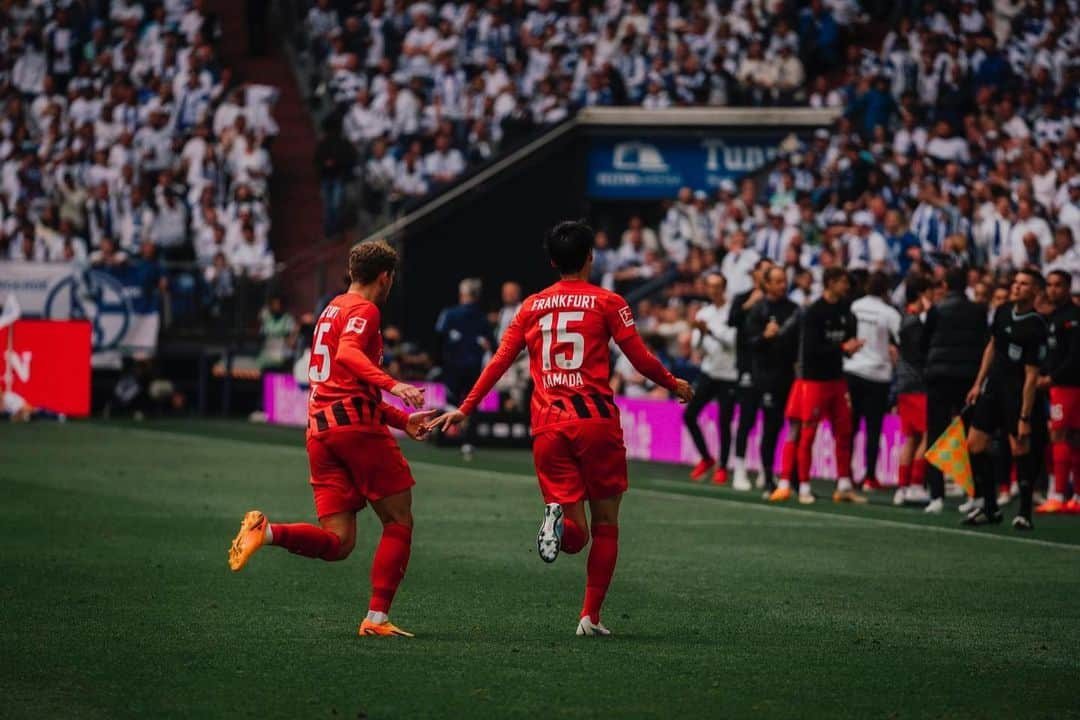 鎌田大地のインスタグラム：「@eintrachtfrankfurt 🦅」