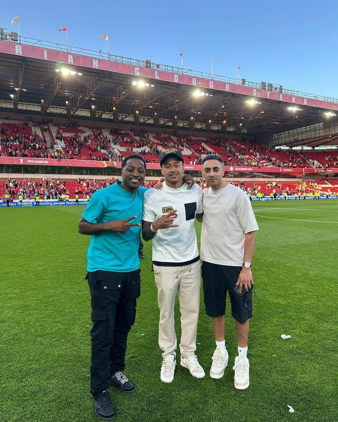 ジェシー・リンガードさんのインスタグラム写真 - (ジェシー・リンガードInstagram)「What an achievement , unbelievable job from everyone from staff to players to fans ❤️ These are the moments we live for 🤷🏽‍♂️🕺🏾 @officialnffc」5月21日 5時45分 - jesselingard