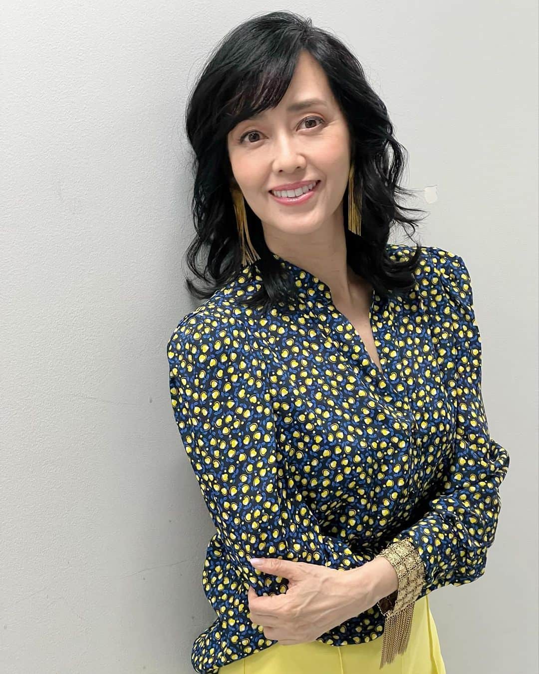 のインスタグラム：「How’s your weekend coming along? 週末はいかがお過ごしですか。  初夏ファッション Early summer fashion  #câllasmilano #callas #カラス #カラスミラノ #summerfashion #初夏ファッション」