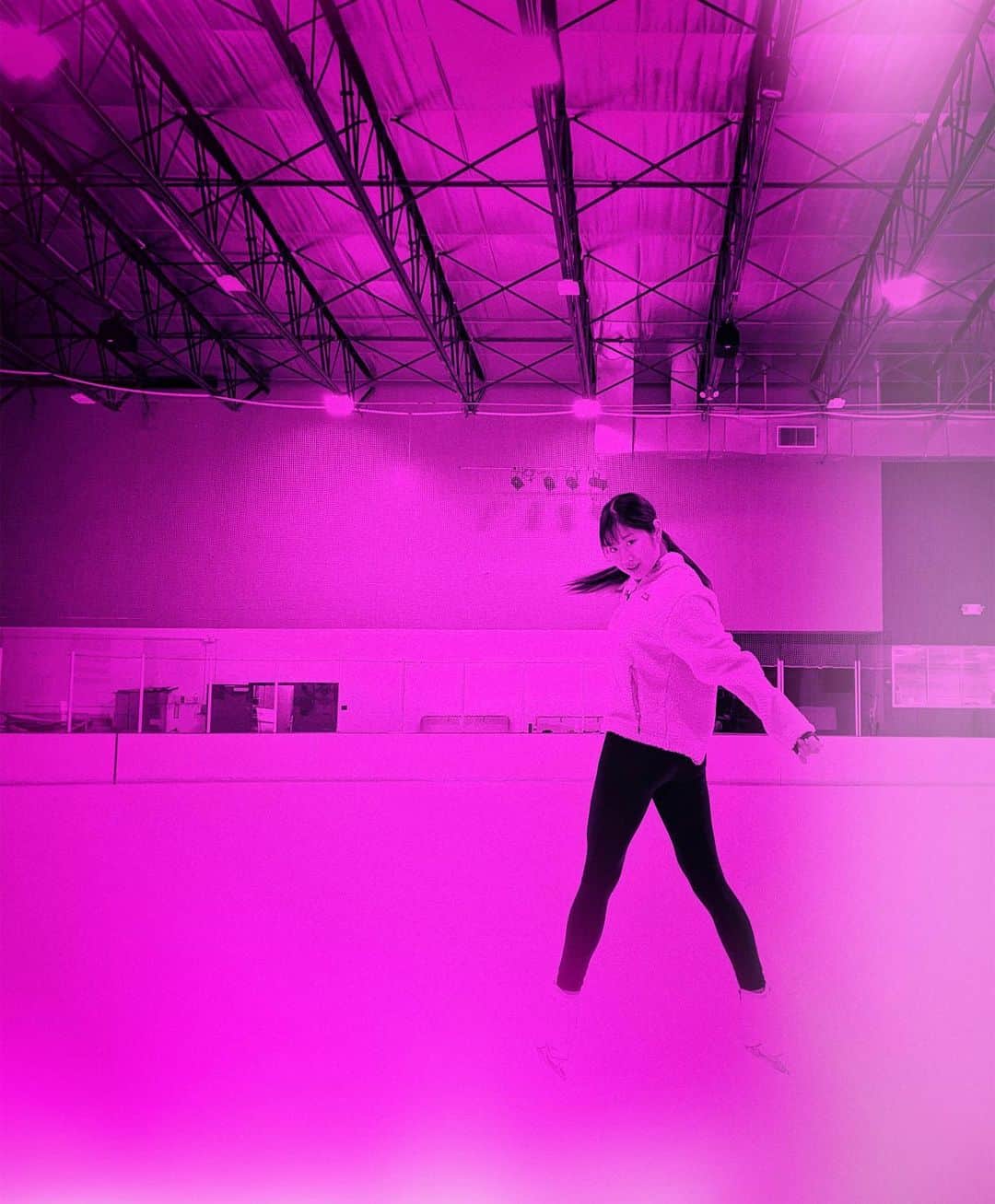 ミーシャ・ジーのインスタグラム：「Pink Venom” by @blackpinkofficial  Gala Program for @happy_haein05  #Choreo (after OG)」