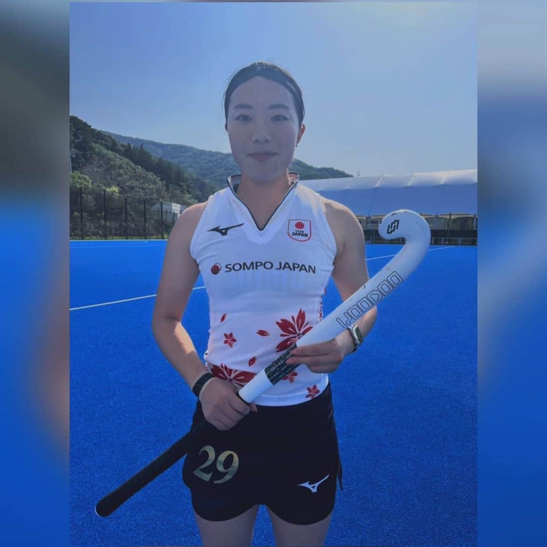 尾本桜子のインスタグラム：「. . いつもサポートありがとうございます🏑 スティック白良いね言われること多くて嬉しいです🦷🥼👟🐻‍❄️🐏🐇🐚☁️🥥🥚🍙🥛🩹🛁🧴✉️💭 . #defyconvention #bevoodoo #voodoo #voodoohockey」