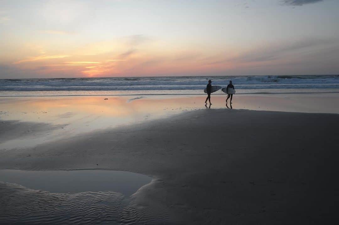 フローラン・ダバディーさんのインスタグラム写真 - (フローラン・ダバディーInstagram)「Basque Country, land of surfers 🏄 バスク地方サーフ王国 🌊 #biarritzsurf #mundakasurf #leicax2」5月21日 17時34分 - florent_dabadie