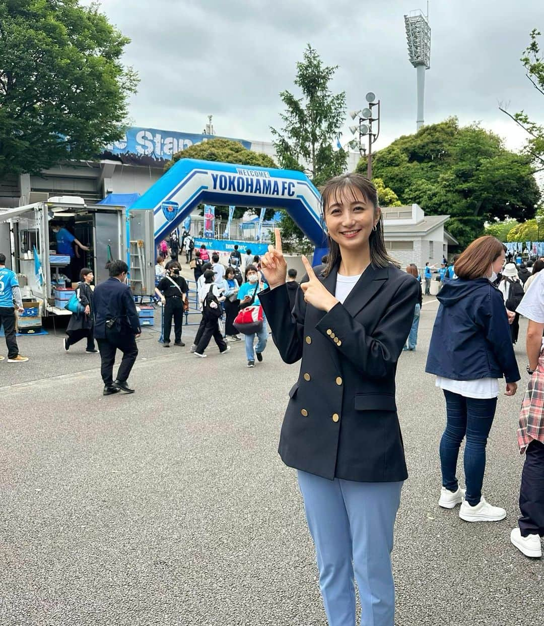 近藤夏子さんのインスタグラム写真 - (近藤夏子Instagram)「.   土曜日の 横浜FCvs川崎フロンターレ 　 横浜FCのゲームスチュワードに参加してきました✨ 　 試合前のゴミ箱の設置や 配布物の作成などなど…！  皆さんがいるからこそ スムーズに試合を観戦できているのだと 体感できました😊 おしゃべりしながら、皆さんと作業できてとっても楽しかったです💪🏻  この模様は今夜24:00〜 S☆1 ご覧ください💗  　 協力してくださった皆さん 本当にありがとうございました！  　 . #ゲームシチュワード #横浜FC #ニッパツ」5月21日 18時04分 - kondokako0804