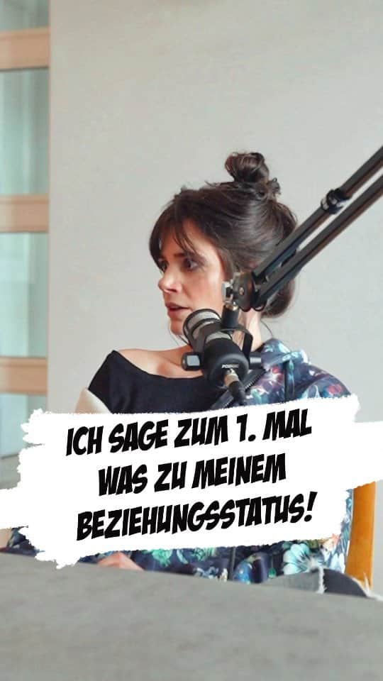 Joyce Ilgのインスタグラム：「Es wird sehr persönlich in der neuen Staffel meines Podcasts "Hätte ich das mal früher gewusst"! Ich habe mich entschieden, mehr Privates & Persönliches von mir preiszugeben und mich verletzlicher zu zeigen. Warum? 1. weil ich keine Angst mehr davor habe, mich verletzlich zu zeigen & 2. weil ich glaube, damit andere teilweise inspirieren zu können. Ich bin gespannt auf euer Feedback zum Podcast! Den Link zur heutigen Folge findet ihr in meiner Bio. Love, eure Joyce」