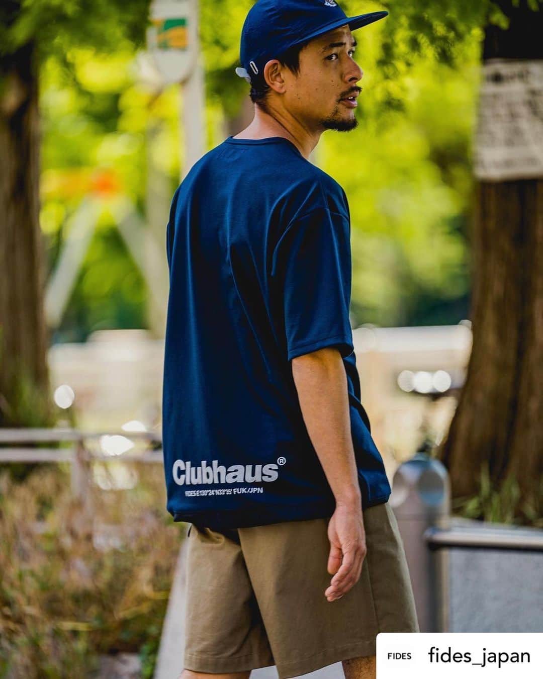 小林久晃さんのインスタグラム写真 - (小林久晃Instagram)「5月24日(水)から始まる阪急うめだ本店のイベントを記念して、 大阪のゴルフライフスタイルショップ @clubhaus.jp さんとコラボアイテムを製作させていただきました。今回のモデルはゴルフ好きの大久保嘉人に。多忙な中、協力していただきありがとう。 商品の詳細はオフィシャルでご確認ください。  Posted @withregram • @fides_japan . 【FIDES × CLUBHAUS】 いつもFIDESをご愛顧頂き誠にありがとうございます。 この度、阪急うめだ本店のPOP UPイベントを記念して、ゴルフスタイルショップ「CLUBHAUS（クラブハウス）」とのコラボレーションアイテムを販売いたします。  5月24日(水)に阪急うめだ本店にて先行販売、福岡店頭・WEBは6月3日(土)に発売いたします。 アイテムは吸水速乾機能に加え、抗ピリング性、イージーケアも特徴の生地を採用し、アクティブなシーンにはもちろん、デザイン性にもこだわった存在感ある２種類のTシャツ。 今回のコラボアイテムの発表に際して特別なビジュアルも制作しました。 サッカー元日本代表で現在はタレントとして活躍する大久保嘉人さん、CLUBHAUSのブランドマネジャーを務める安部アレックスさんに着用モデルをしていただきました。 本商品は初回生産限定として、再生産はございません。また、CLUBHAUSでの販売はございませんのであらかじめご了承くだい。 ⁡ ◼️CLUBHAUS（クラブハウス） ”WE SUPPORT AMATEURS™”をスローガンに掲げる、2017年9月に大阪市・南堀江にオープンした大阪発のゴルフライフスタイルショップ。オープン当初から“ストリートカルチャー＋ゴルフ”を標榜し、新しいカテゴリーを開拓している。2021年2月に現在の大阪市・靱本町の店舗に移転し、オリジナルブランド「CLUBHAUS」の展開を本格化させる。現在、日本国内はもとより世界からも注目を集めるゴルフショップとして成長を続けている。  Web : https://clubhousegolfsupply.stores.jp/  Instagram :  @clubhaus.jp ⁡  photo : @aikihosomi ⁡ ・FIDES × CLUBHAUS DRAWCORD S/S COLOR WHITE/BLACK/NAVY SIZE  XS/S/M/L/XL PRICE 15,400 YEN(IN TAX) ⁡ ⁡ ・FIDES × CLUBHAUS POCKET S/S COLOR WHITE/BLACK/NAVY SIZE  XS/S/M/L/XL PRICE 15,400 YEN(IN TAX) ⁡ ⁡ ◼️発売日 阪急うめだ本店：5月24日(水) 福岡店頭・WEB：6月3日(土) ＊WEBは11:00にリリースいたします。 ＊本商品は初回生産限定として、再生産はございません。 ＊CLUBHAUSでの販売はございません。 ⁡ ⁡ ◼️FIDES POP UP STORE  期間：5/24(水) - 5/30(火) 営業時間：10:00 - 20:00  ⁡ 場所：阪急うめだ本店 8F 〒530-8350  大阪府大阪市北区角田町 8 番 7 号  06-6361-1381(代表)  ⁡ ⁡ お問い合わせ TEL： 092–707-2664 MAIL：info@fidesjapan.com ⁡ OFFICIAL WEB SITE ▶︎ https://fidesjapan.com/ ⁡ @fidesgolf  @hankyu_golf  #hankyu #umedahankyu #FIDESGOLF #FIDES  #FIDESJAPAN #FUKUOKA」5月21日 9時57分 - teruteru620