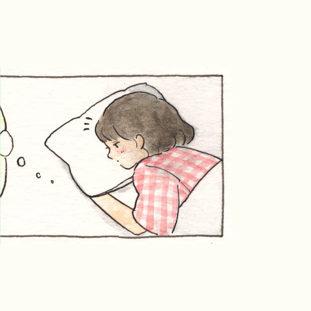 森山標子(しなこ)/Schinakoさんのインスタグラム写真 - (森山標子(しなこ)/SchinakoInstagram)「pillow 😴 枕💤🐇  I'm feeling much better, so I drew this! Thank you very much😌 体調だいぶ良くなりましたので描きました！ありがとうございました😌」5月21日 10時57分 - schinako