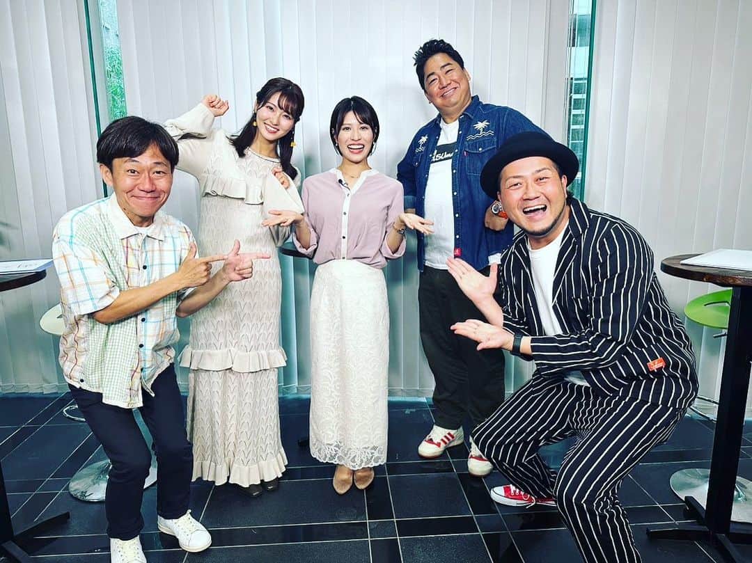 のインスタグラム：「本日13時半からテレQ【ブルーリバーの望むところだ】です！ ルーレットで出た郵便番号の場所に行ってその地区をPRする企画とchatGPTで遊ぶ企画の二本で〜す！ 見て下さいね〜！ンガンンっ！ #ブルーリバーの望むところだ  #田中健二さん  #岡田桃佳アナウンサー  #山下七子」