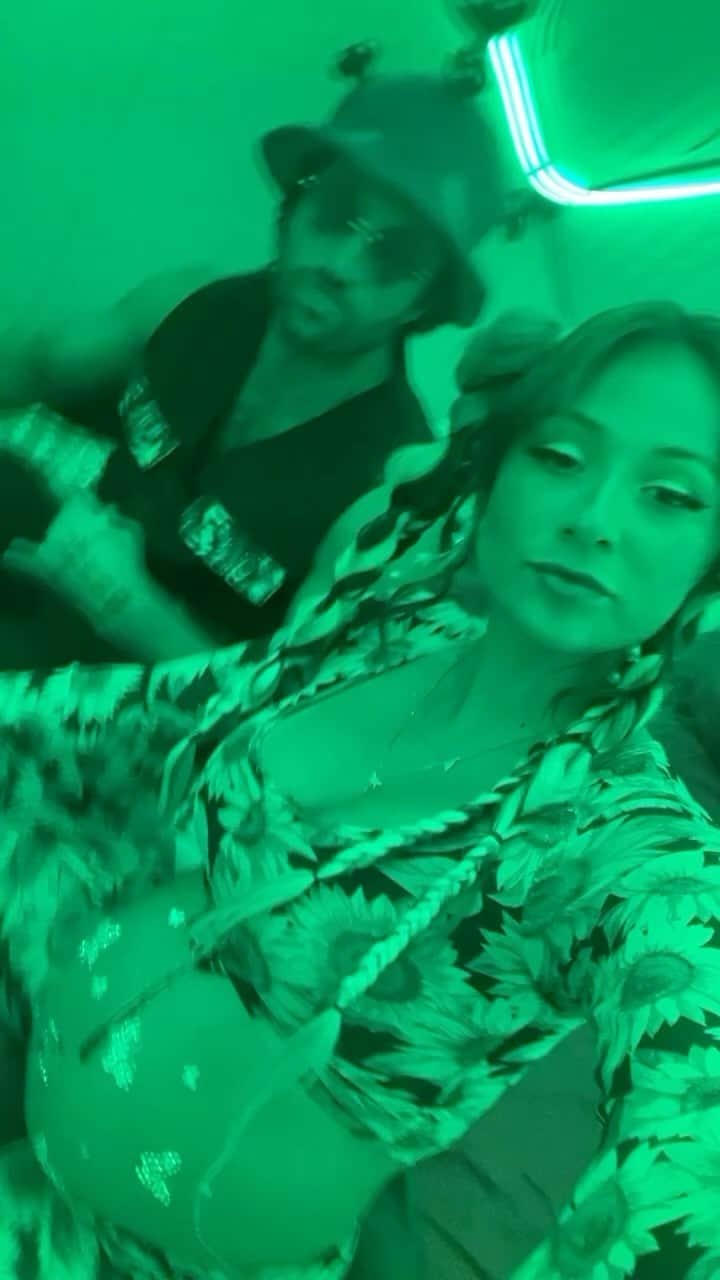 ブロディ・ジェンナーのインスタグラム：「Mom and Dad 🕺🏻💃🏻」