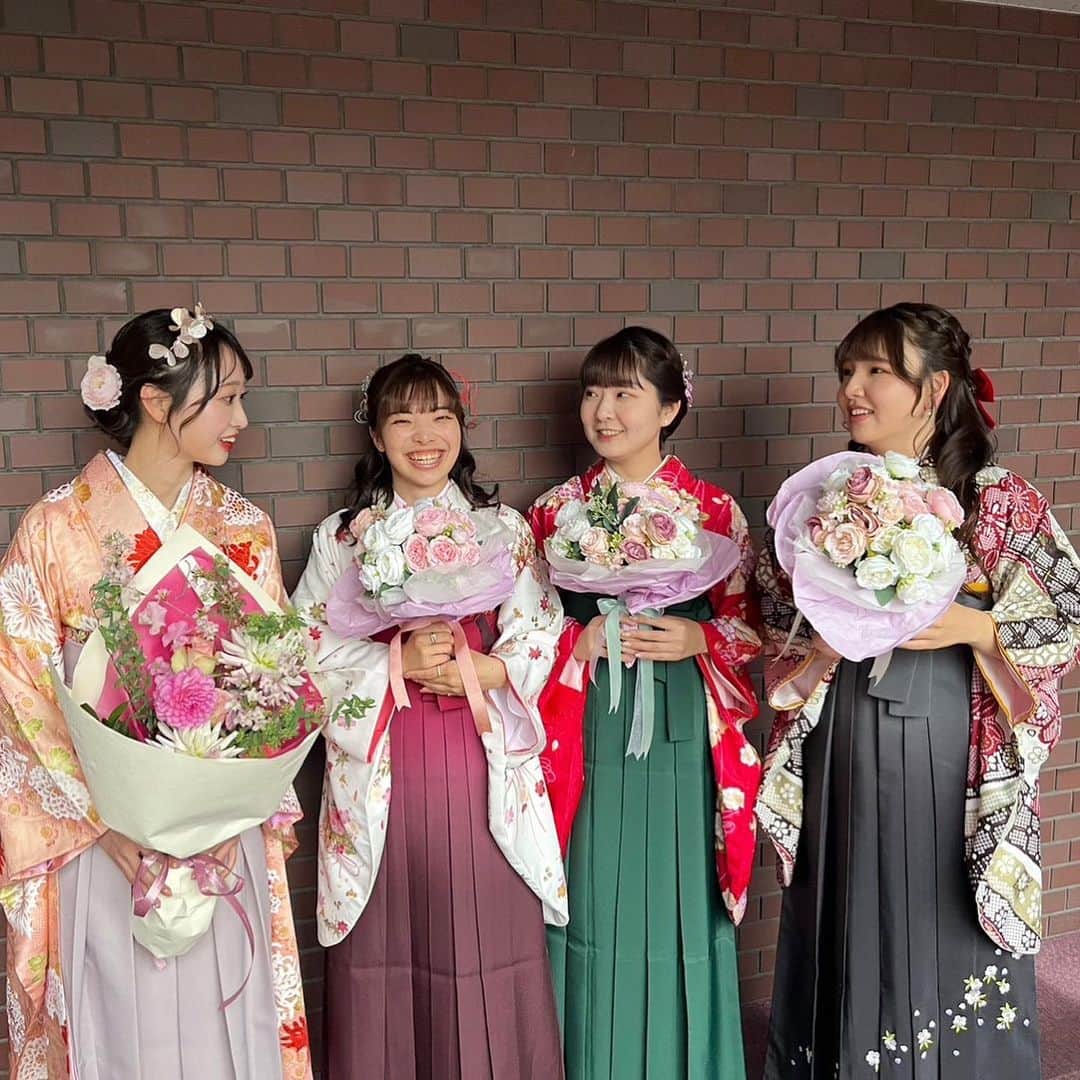 KANAKAさんのインスタグラム写真 - (KANAKAInstagram)「みんな袴かわいかった💗  #卒業 #卒業式 #袴」5月21日 12時18分 - canika_1111
