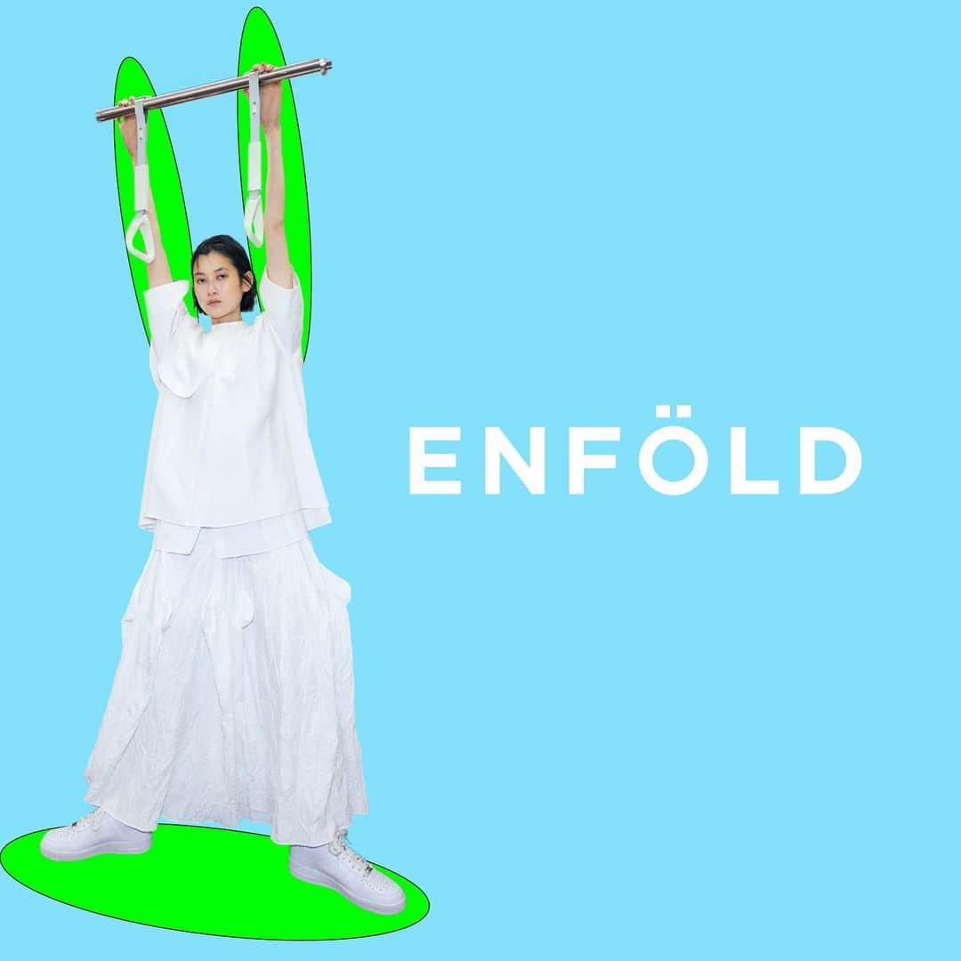 ENFÖLDさんのインスタグラム写真 - (ENFÖLDInstagram)「ENFÖLD SPRING & SUMMER 2023  -  #enfold_official #enfold_shirt  #enfold_skirt #enfold_trousers #enfold_pullover #enfold_shoes」5月21日 12時28分 - enfold_official