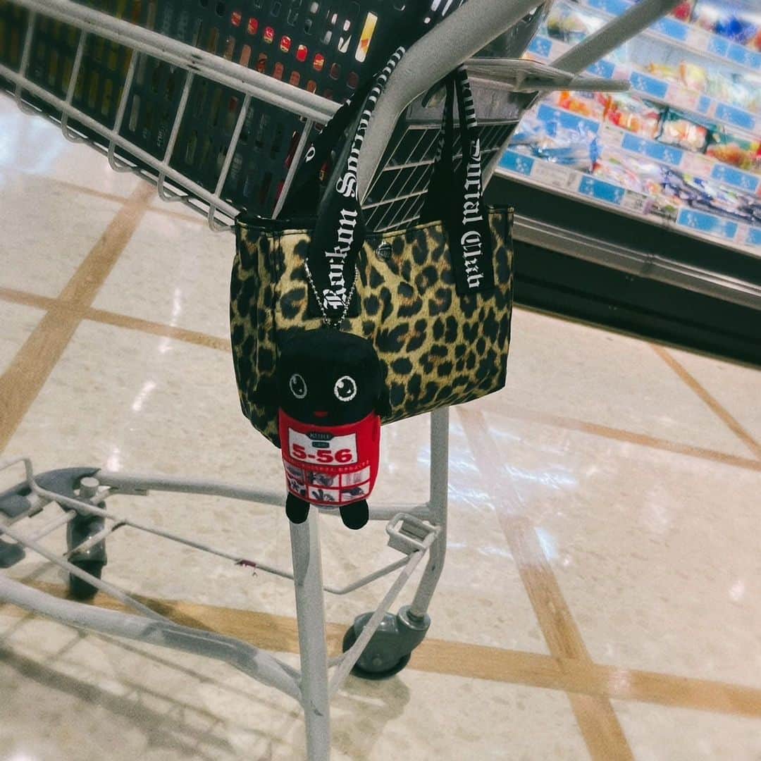 のインスタグラム：「my dear  男闘呼組LIVE 仙台の笑顔は特別で涙が止まらなくなり、大宮ソニックはめちゃくちゃ気に入ってまた成田商事でもLIVEしてみたいし、群馬はもうオーラスなのかと思う程の熱気でした  そして和也&健一のbirthdayロックオンLIVE大阪🎂🤘二度とない誕生日プレゼントを2人に贈る事が出来ました  皆さん本当に本当にありがとう  8月までは男闘呼組としてだけ活動する選択もありました 待っていてくれた皆さんの温かさに甘えて、仲良くあの頃を懐かしむのも素晴らしいことだと思います だけど僕らは、それだけじゃ終わらない、RockonSocialClubとして未来に挑戦する姿を、闘う勇気を届けたかった  奇跡と呼ばれた男闘呼組の復活、その奇跡を最後まで継続させる為に、そしてそれを未来に繋げる為に、今でもたくさんの関係者の皆様、ファンの皆様が精一杯頑張って下さっています  戸惑いや悲しい思いをさせてしまう事もあると思いますが 伸びそうなツノも溢れそうな涙も、一瞬で止めて笑顔になるLIVEを今後も見せて行きますので 男闘呼組もRockonSocialClubもたくさんの愛と応援を今後とも宜しくお願いします」