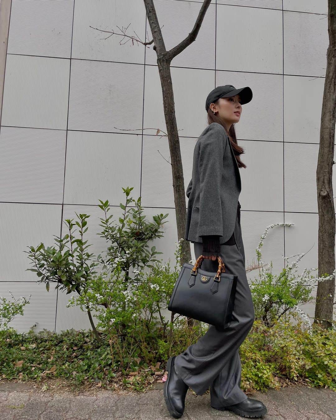 宮本茉由さんのインスタグラム写真 - (宮本茉由Instagram)「ちょっと寒かった日🩶🪽 #まゆふく  #fashion #时尚 #패션」5月21日 18時15分 - mayu_miyamoto_official