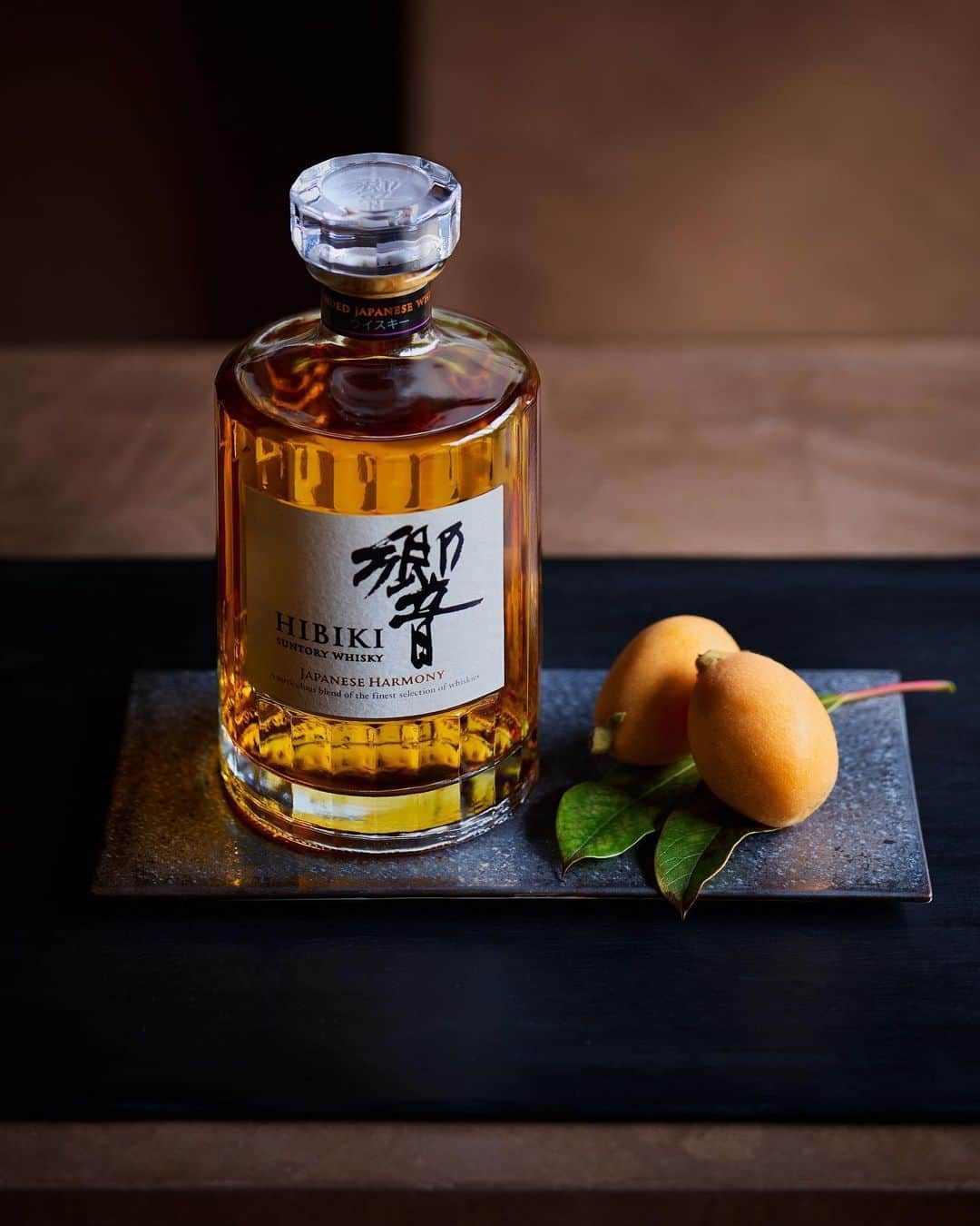 響 | SUNTORY WHISKY HIBIKIさんのインスタグラム写真 - (響 | SUNTORY WHISKY HIBIKIInstagram)「. HIBIKI TIME ～二十四節気・小満～  初夏の訪れを告げる瑞々しい果実に誘われて。 The alluring fresh fruits signal the arrival of early summer.  #hibiki #響 #hibiki_time #二十四節気 #24seasons #小満 #shoman #withnature #旬果 #枇杷 #loquat」5月21日 18時16分 - suntorywhisky_hibiki