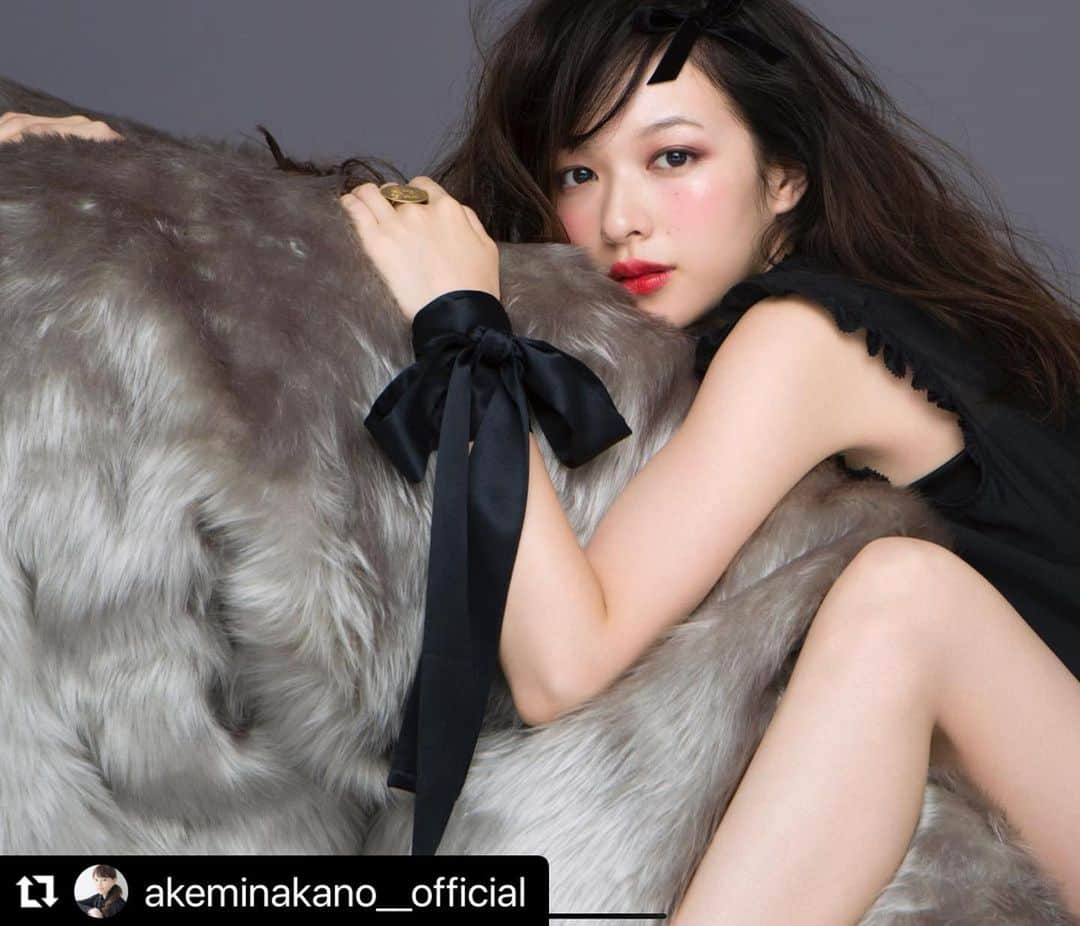 ちんかめのインスタグラム：「✨ あけみさんディレクションの すてき撮影 about 8years ago   #Repost @akeminakano__official with @use.repost ・・・ 8年くらい前に MAQUIAでやらせてもらった 写真が出て来て💕😻 可愛くって @naito_ching  ちん君にデータもらいました。  大きな生き物と 森絵梨佳ちゃん✨✨  贅沢な撮影でした✨✨ ありがとうございまーす🙏🏻✨  @maquia.magazine @official_mori_erika  #森絵梨佳 #多分ずーっとこんな夢見がちなモノが好き」