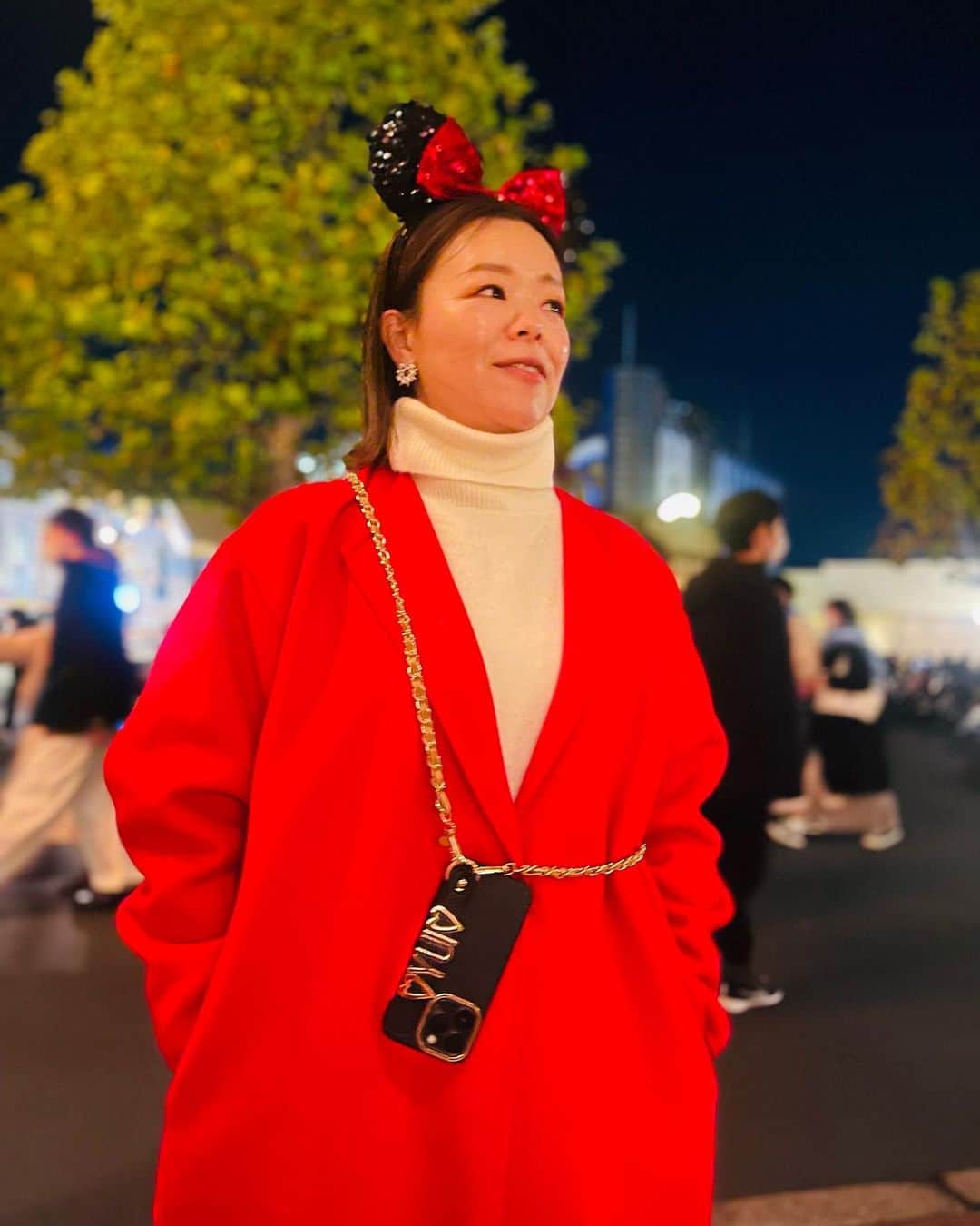 のインスタグラム：「今年も無事年を重ねる事が出来ました🤭  今年でレベル44💡 年だけ増えていくのではなく、レベルを上げれるようにまだまだたくさんの学びをしていきたいと思います☺️  バースデーメッセージくださった方、ありがとうございます♪ とっても嬉しいです♡  支えてくださっている皆さんに感謝の気持ちでいっぱいです🪢  Thank you for the best birthday❤️  Family is the most important thing in the world.  With much love and gratitude❤️  2023.5.20  fhoto by @nkbyc thank you♡  #誕生日 #ありがとう」