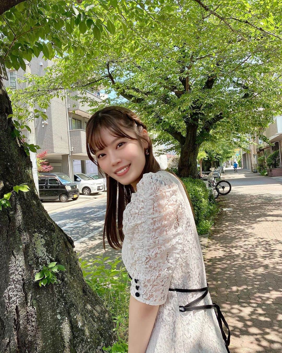 林茜実里さんのインスタグラム写真 - (林茜実里Instagram)「🌱 : : 夏だーー！暑くなってきたね！ : : #ワンピースコーデ」5月21日 13時39分 - amirihayashi_pimms