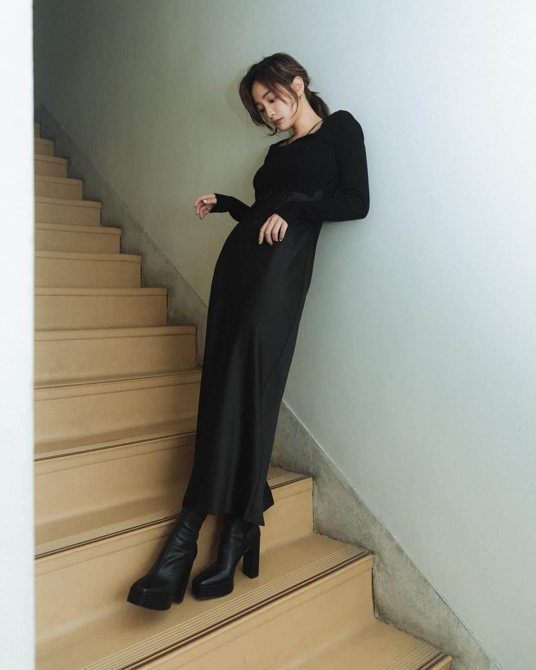 ジングルワンさんのインスタグラム写真 - (ジングルワンInstagram)「： 🤍🖤  @allsaintstaiwan #allsaintstaiwan」5月21日 13時51分 - _ginglebellaaa