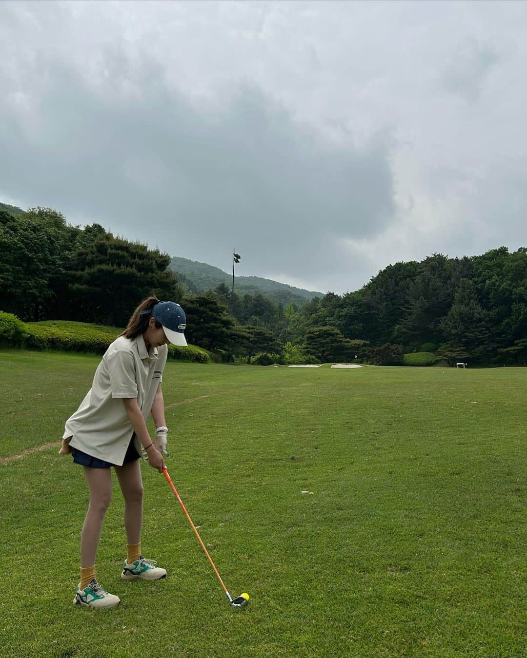 ソン・ダムビさんのインスタグラム写真 - (ソン・ダムビInstagram)「오늘도 골프네요 죄송해요🤣🥹  잘 치는 그날까지⛳️🙊😘」5月21日 13時58分 - xodambi