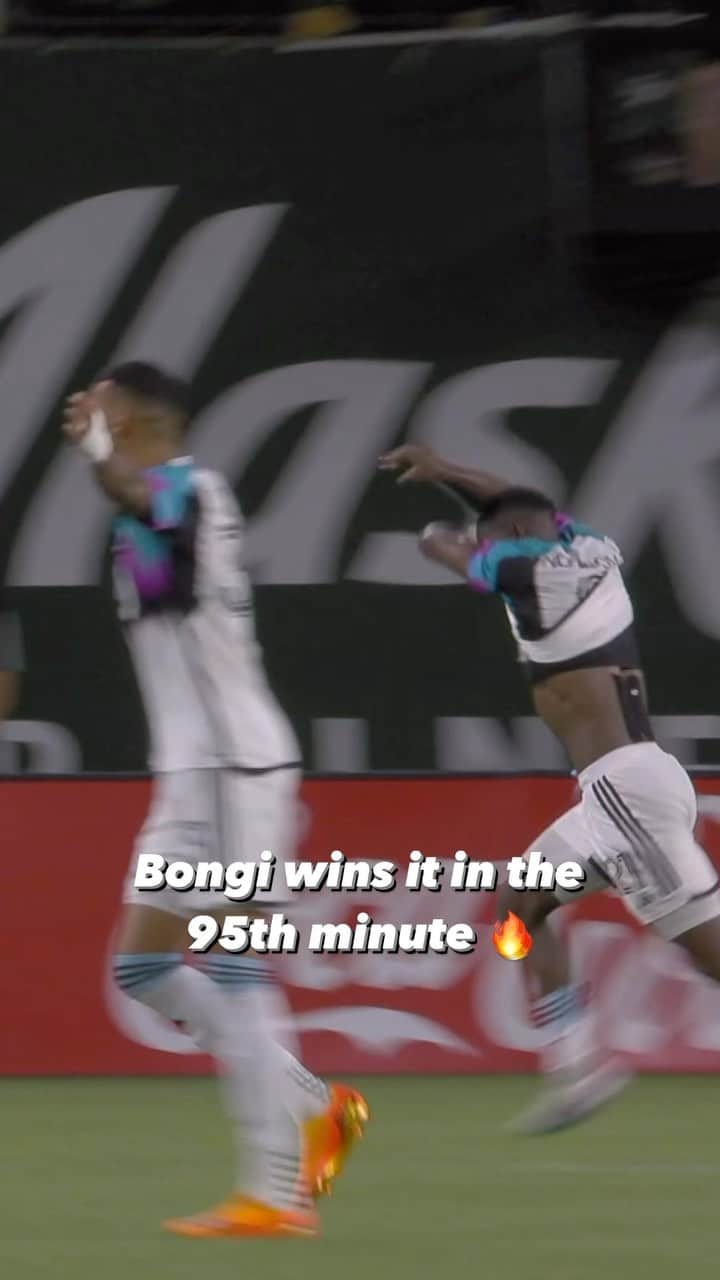 Major League Soccerのインスタグラム：「@bongokuhle_hlongwane wins it at the death for @mnufc 😱」