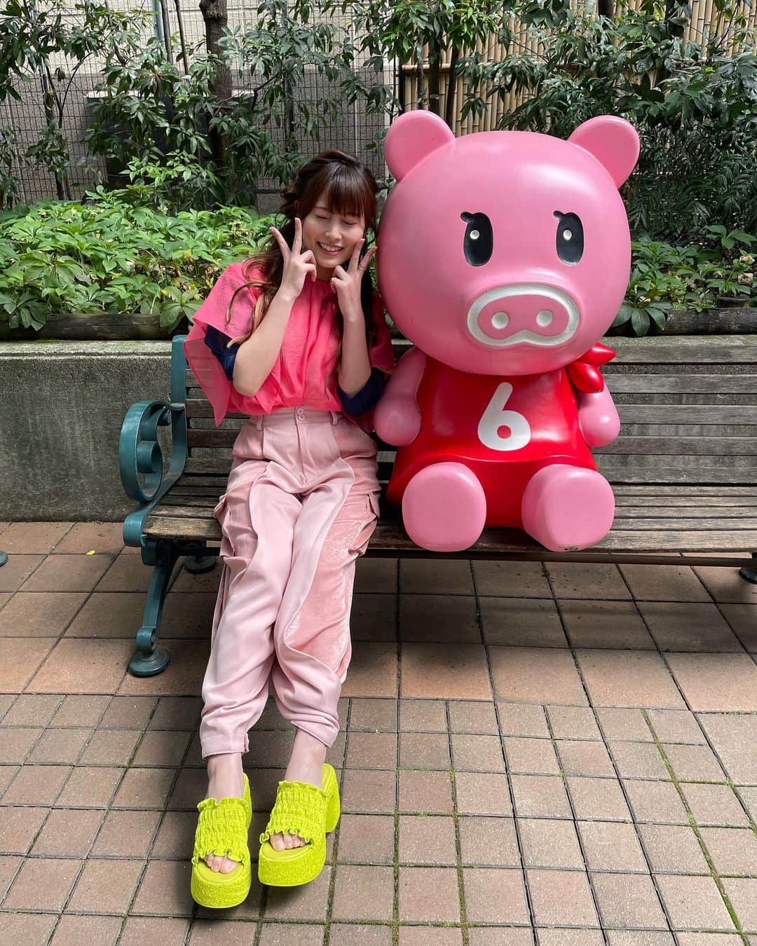 岡部麟さんのインスタグラム写真 - (岡部麟Instagram)「『#アッコにおまかせ ！』生出演！ ピーターパンの告知もさせていただきました！ありがとうございました☺︎✨   今日のお衣装...ピンクだらけでとっても可愛かった〜👚💕だいすきー！  7月25日から#東京国際フォーラム  ホールCにて開幕の『#ピーターパン 』みなさんのご来場お待ちしてます🧚‍♂️✨ #ピーターパン2023  #akb48 #岡部麟」5月21日 14時16分 - beristagram_1107