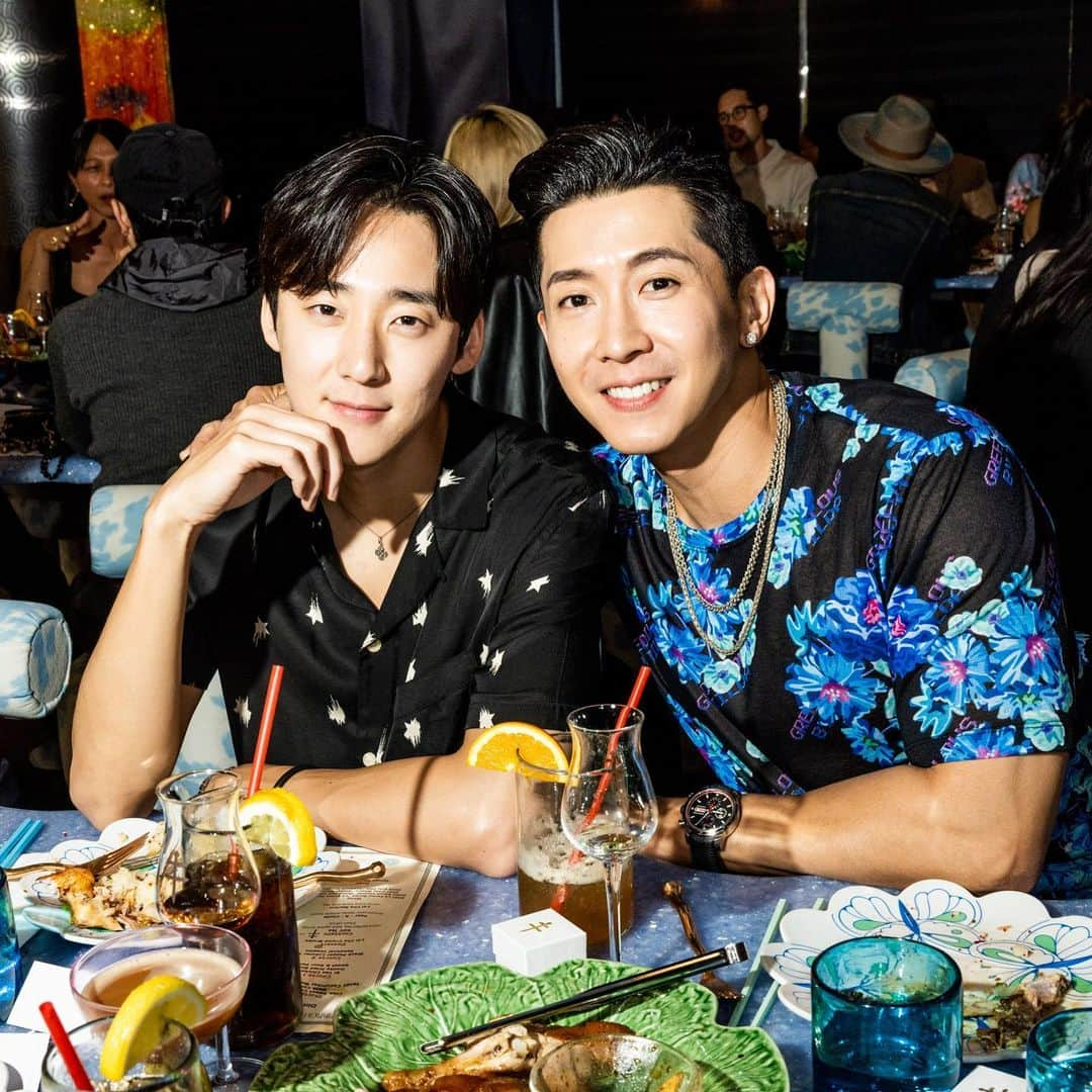 ブライアンさんのインスタグラム写真 - (ブライアンInstagram)「What a beautiful evening of so many different backgrounds and talents!  Coming together to show love and support for AAPI mental health.  Want to thank my lil’brother @seoulcialite for inviting me to a very special & meaningful evening.  And to @humberto for welcoming everyone with warmth and love #aapi #mentalhealth #mentalhealthawareness #goodlight」5月21日 14時35分 - thebrianjoo