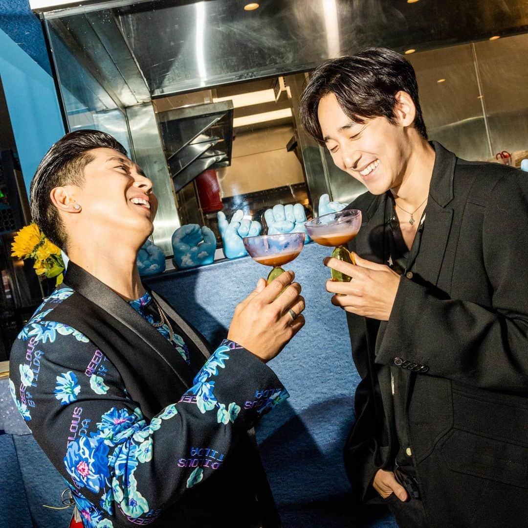 ブライアンさんのインスタグラム写真 - (ブライアンInstagram)「What a beautiful evening of so many different backgrounds and talents!  Coming together to show love and support for AAPI mental health.  Want to thank my lil’brother @seoulcialite for inviting me to a very special & meaningful evening.  And to @humberto for welcoming everyone with warmth and love #aapi #mentalhealth #mentalhealthawareness #goodlight」5月21日 14時35分 - thebrianjoo