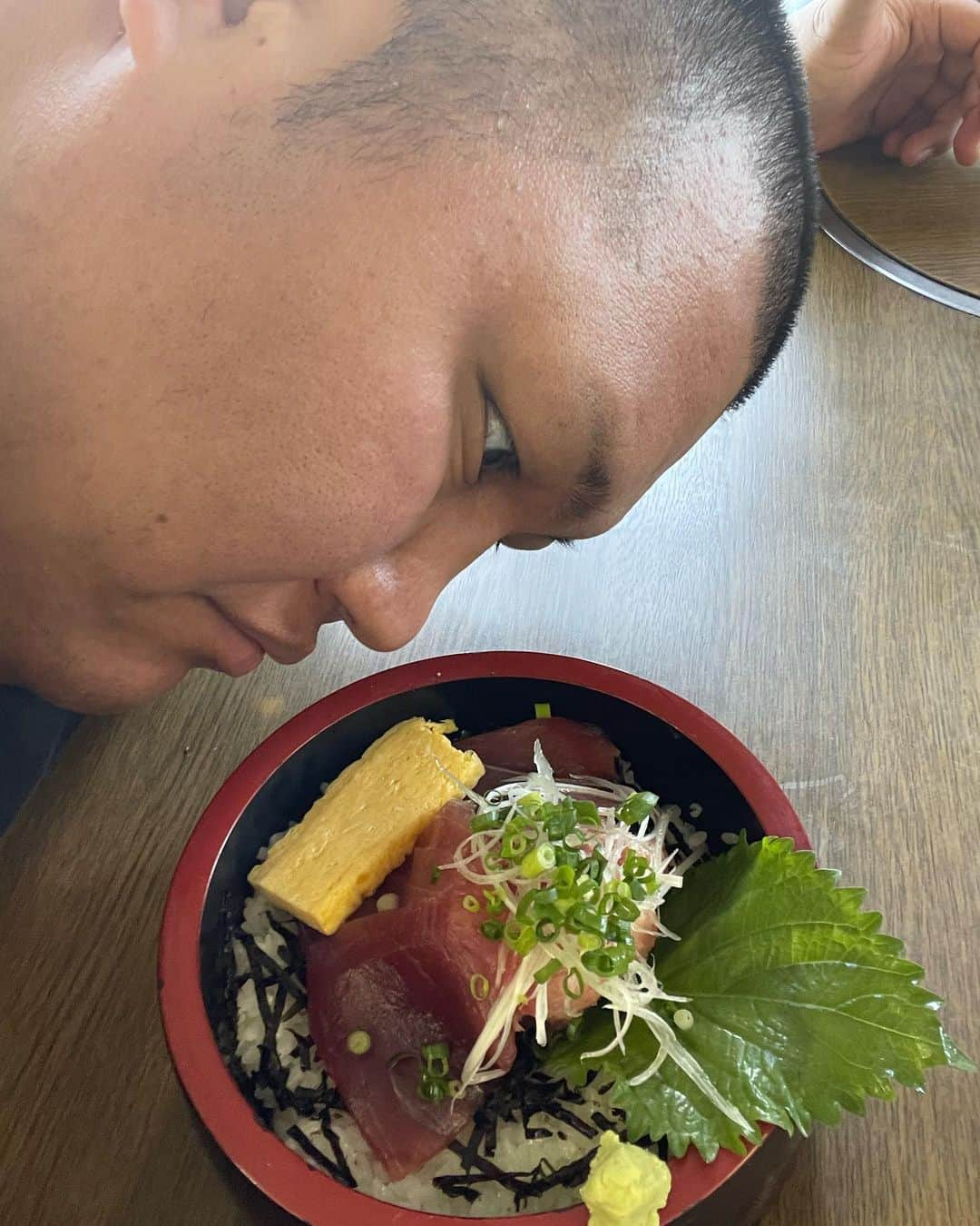 松鳳山裕也さんのインスタグラム写真 - (松鳳山裕也Instagram)「マグロネギトロ丼 #銚子グルメ #お腹減った #睨み飯」5月21日 14時42分 - shohozanyuya