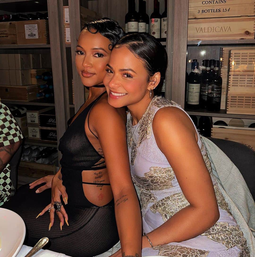 クリスティーナ・ミリアンのインスタグラム：「Hey Bestie.. every moment spent together is as magical as the first time we met ✨ 👁️❤️🫵 HAPPY BIRTHDAY @karrueche  📸: @kodaklens #soulmates #bestiesforlife #kindredspirits #reunitedanditfeelssogood"」
