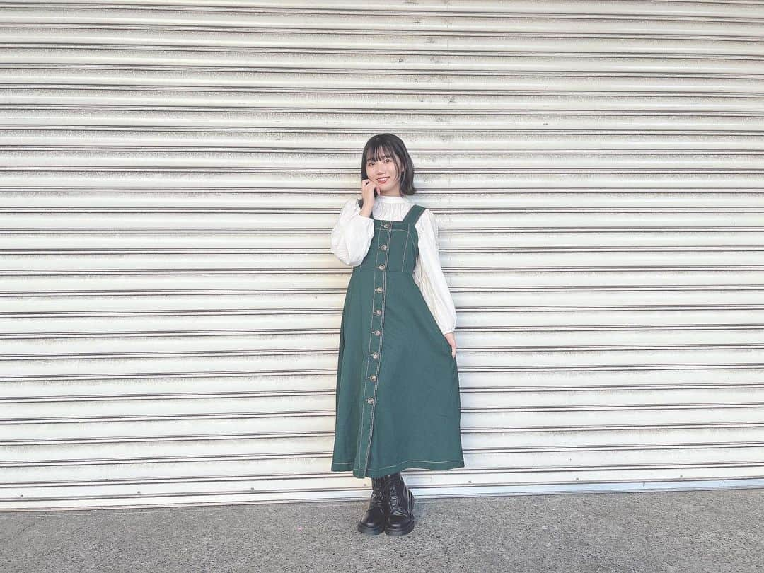 中坂美祐のインスタグラム：「🌳🐻‍❄️🐻  #ワンピースコーデ #緑 #ボブ」